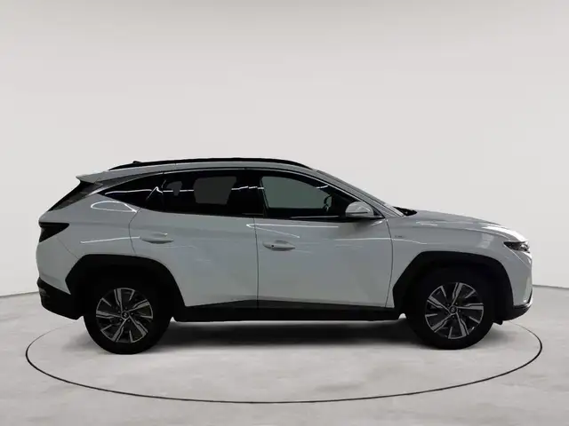Hyundai Tucson view 3