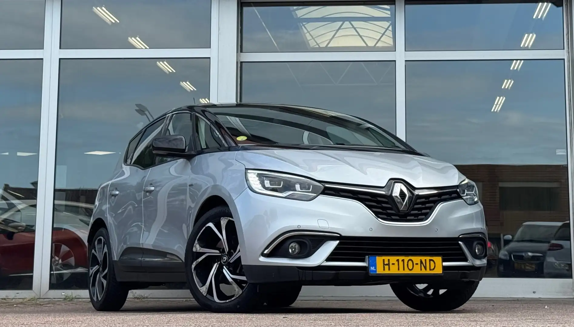 Renault Scenic 1.5 dCi Bose Trekhaak 20" Lm Leer/stof Led Mooi! Grijs - 2