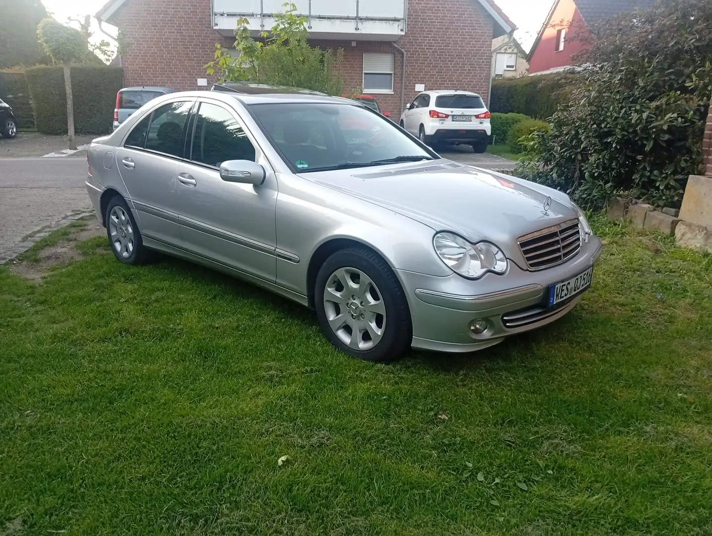 Mercedes-Benz E 220 CDI Automatik Elegance DPF - 2