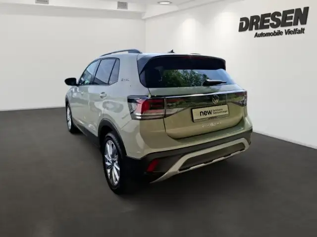 Volkswagen T-Cross view 4