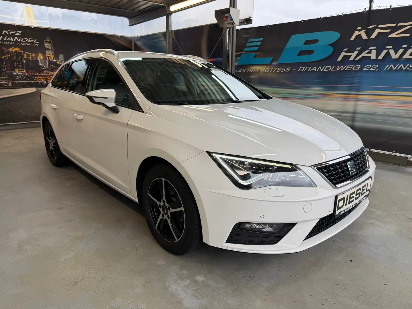 SEAT Leon ST Style 1,6 TDI DSG Start-Stopp Weiß - 1