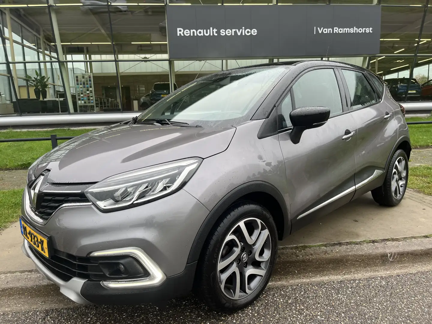 Renault Captur 0.9 TCe Intens / Keyless / Climate / Parkeersensor Grijs - 1