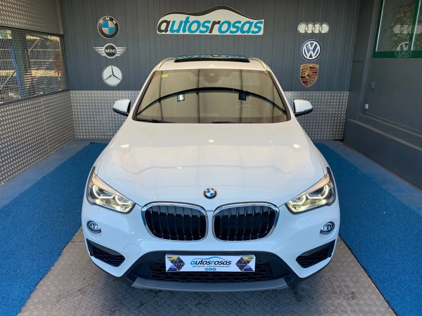 BMW X1 sDrive 18dA Business Blanco - 2