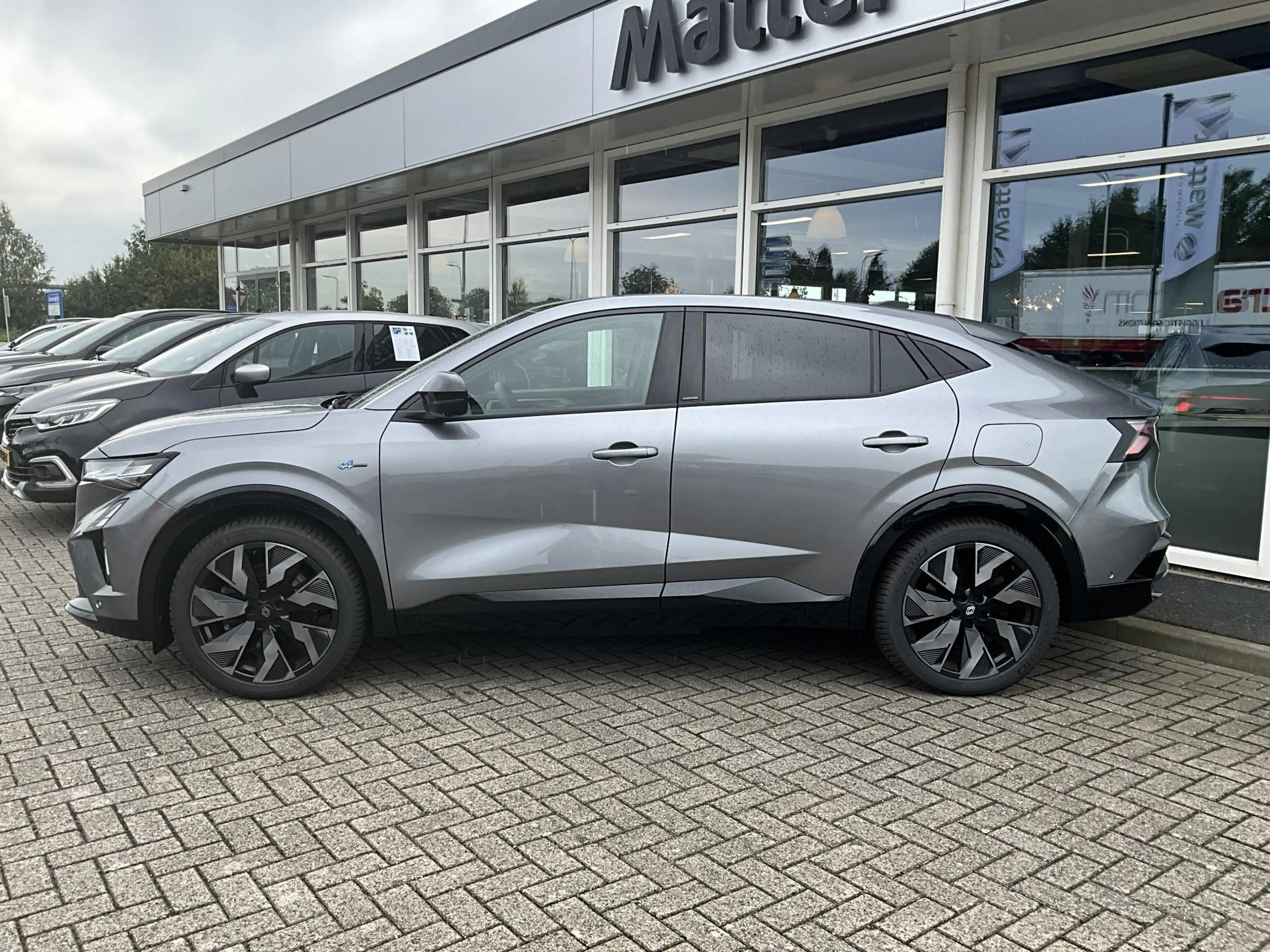 Renault Rafale 1.2 E-Tech 4x4 plug-in hybrid 300 esprit Alpine — photo 6