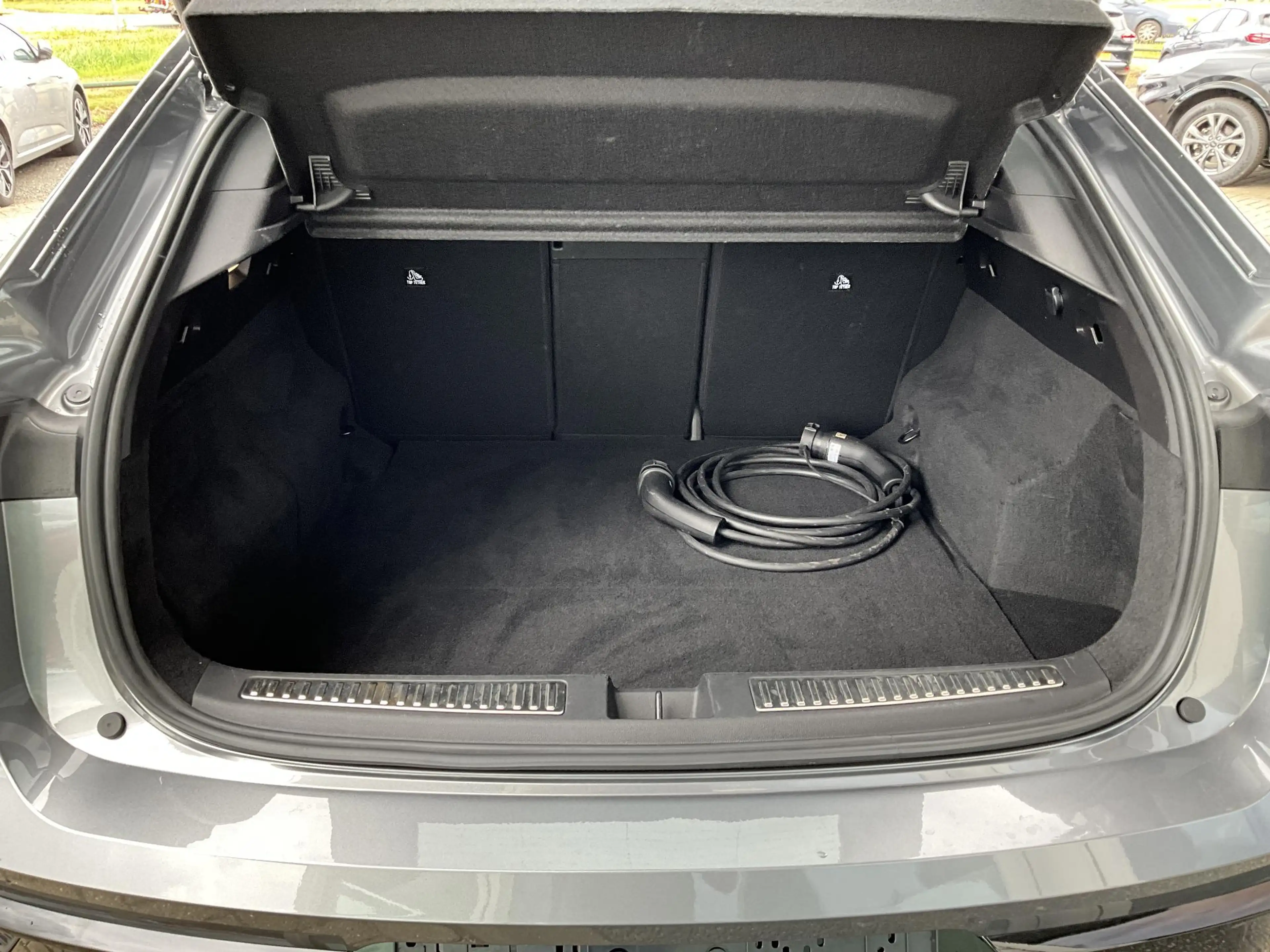 Renault Rafale 1.2 E-Tech 4x4 plug-in hybrid 300 esprit Alpine — photo 17