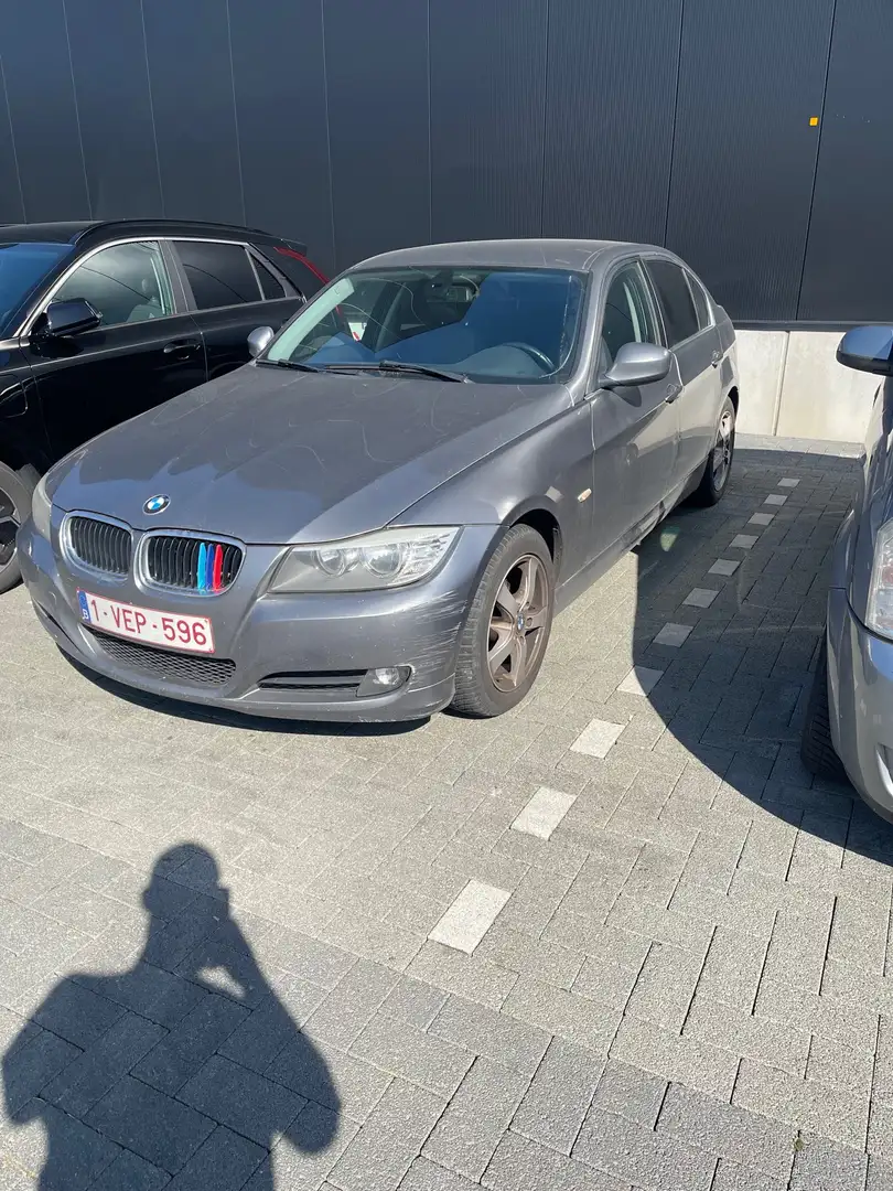 BMW 320 316D Gris - 1