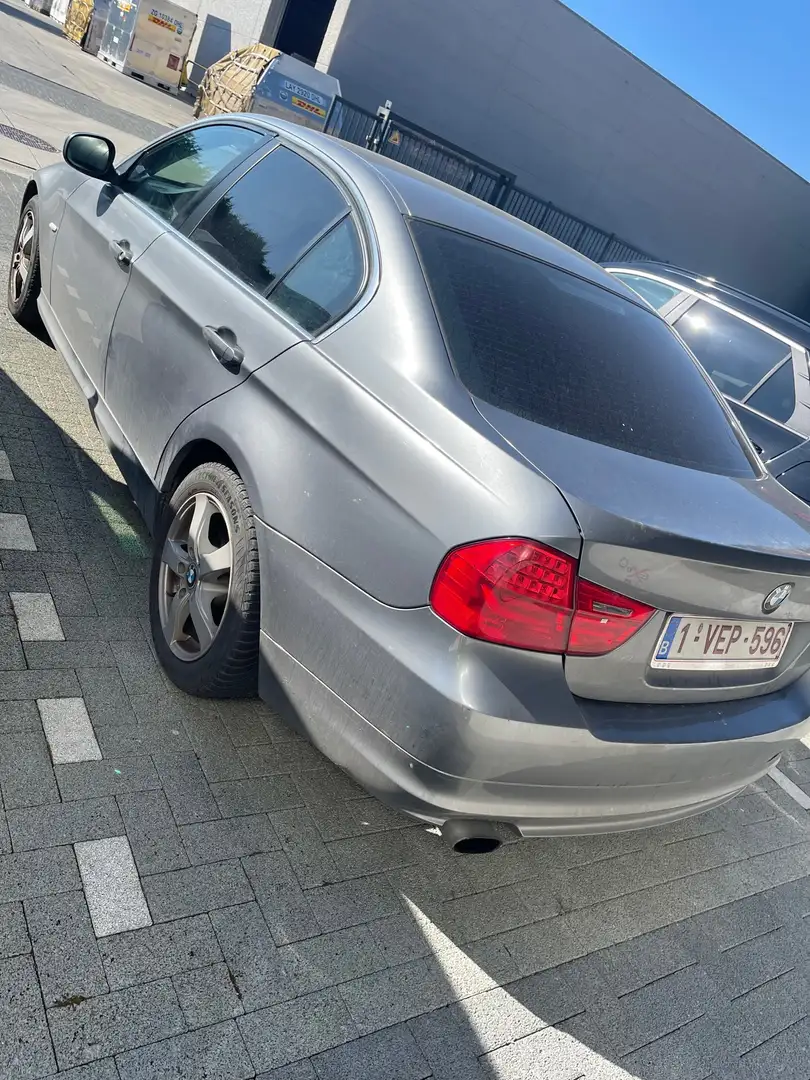 BMW 320 316D Gris - 2