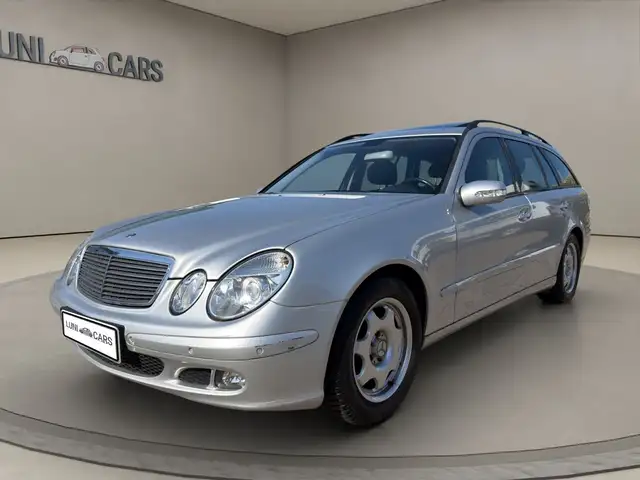 Mercedes-Benz E 220 T-Modell Aut. / Leder / Schiebedach