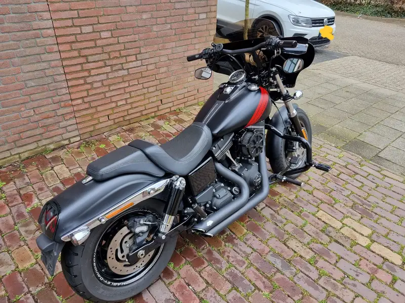 Harley-Davidson Dyna Fat Bob - foto 2