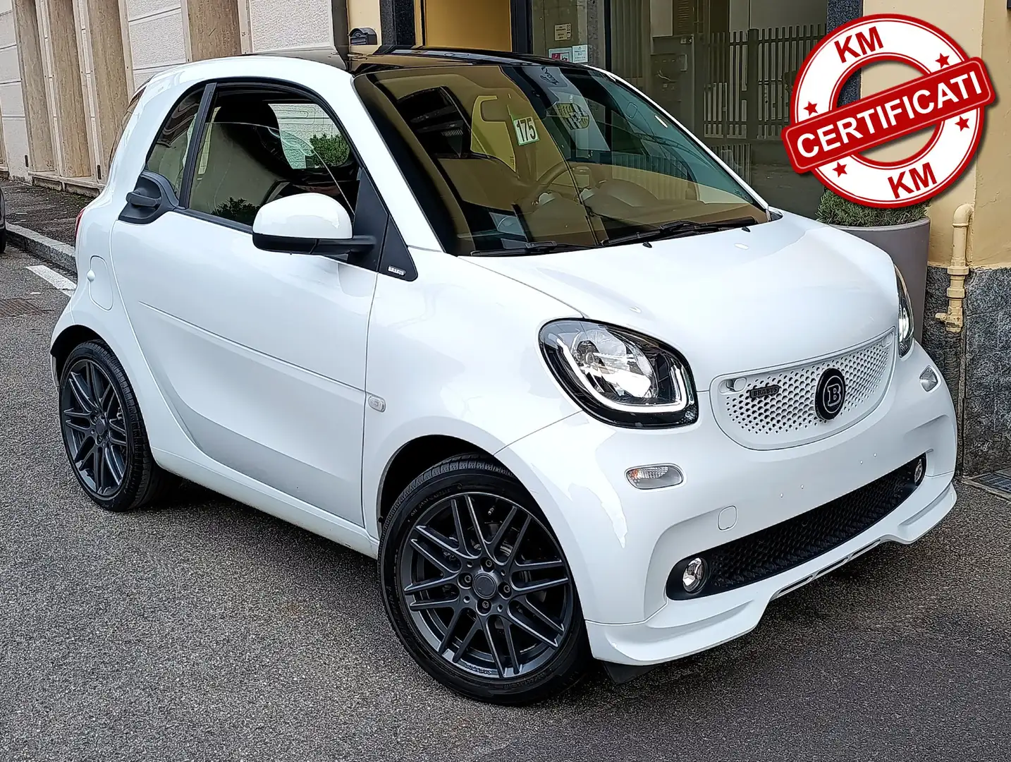 smart forTwo BRABUS Edition 0.9 90cv Turbo Navi/telecam/FULL Bianco - 1