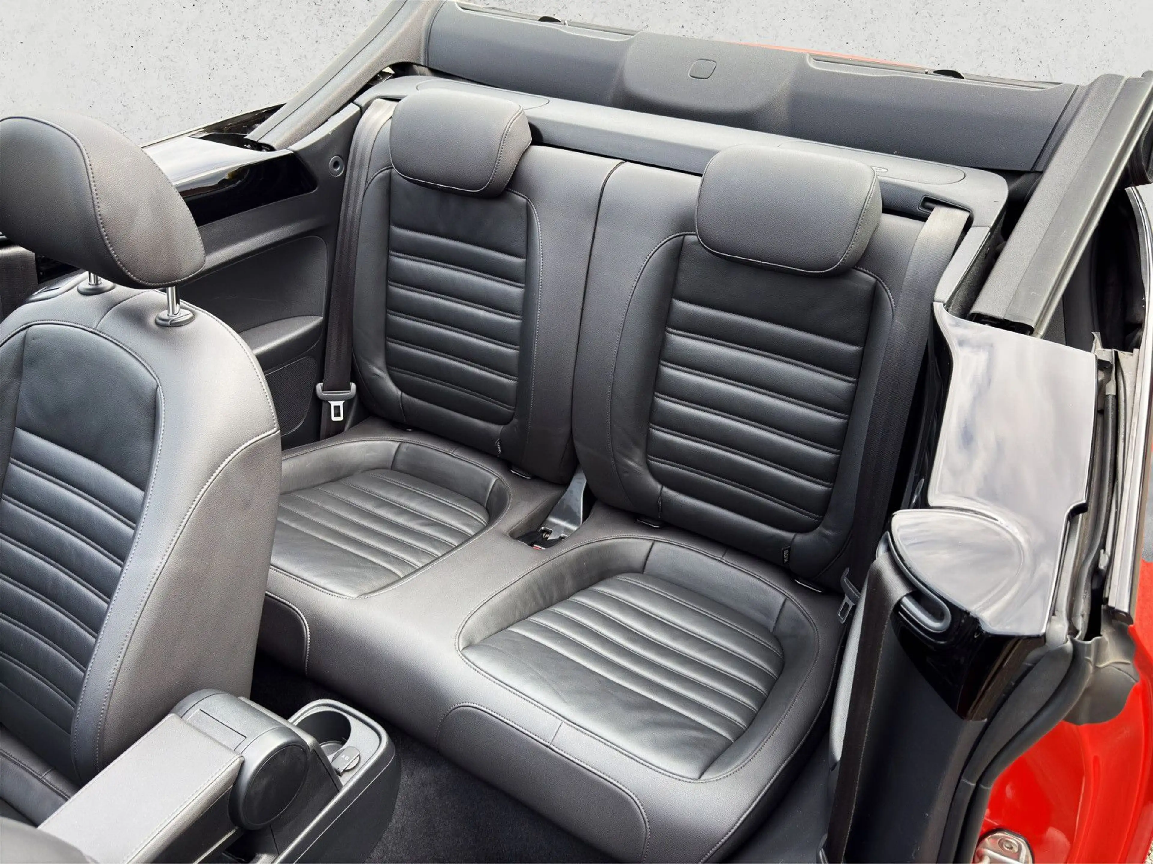 Volkswagen Beetle Cabriolet Club BMT+DSG+XENON+LEDER+KAMERA — photo 10