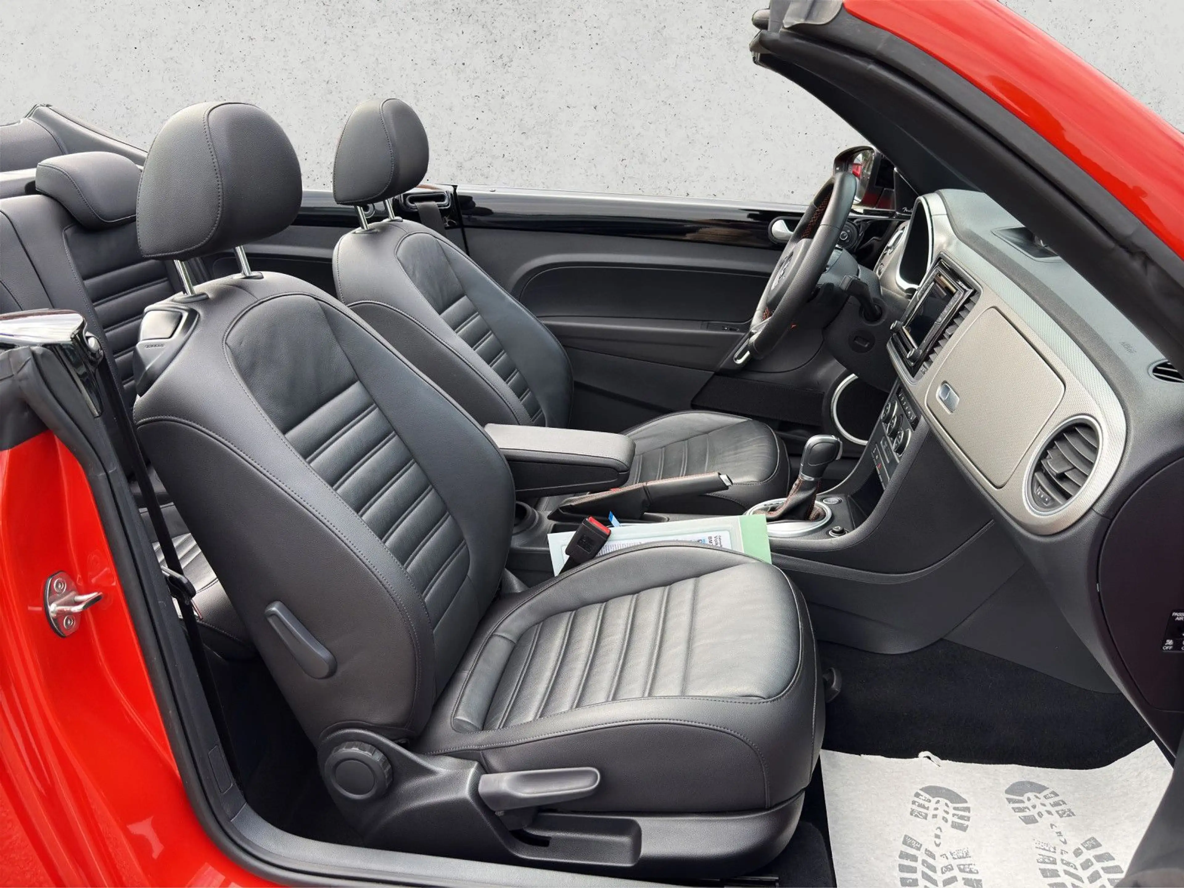 Volkswagen Beetle Cabriolet Club BMT+DSG+XENON+LEDER+KAMERA — photo 13