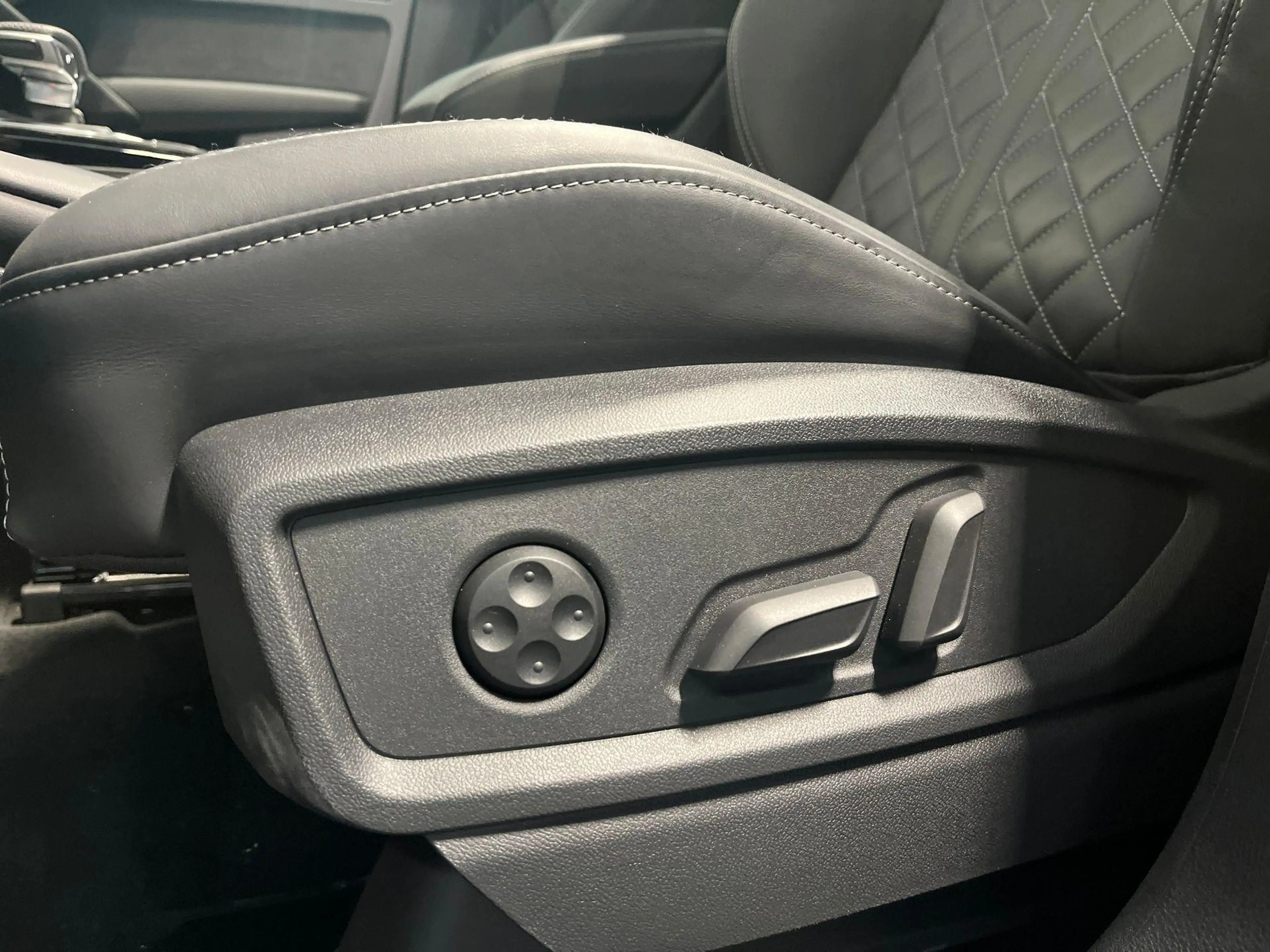 Audi Q5 Sportback 55 TFSIe 367pk S-Tronic S Edition · SOH — photo 14