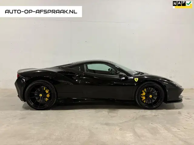 Ferrari F8 Tributo 3.9 V8 HELE Carbon Racing Seat Passenger Display J