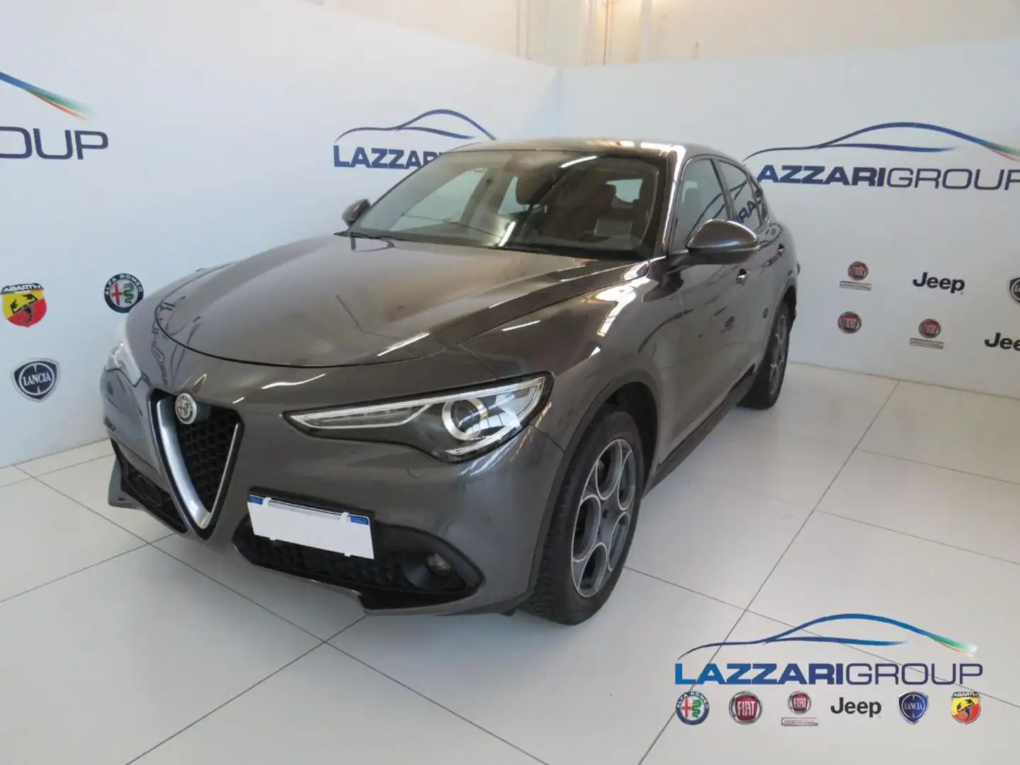 Alfa Romeo Stelvio 2.2 Turbodiesel 210 CV AT8 Q4 Executive Gris - 1