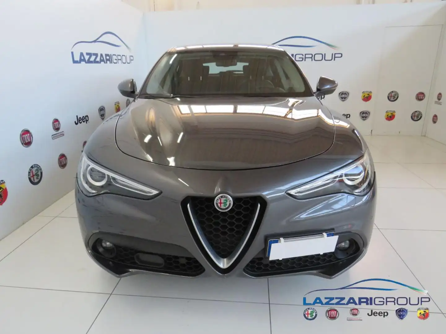Alfa Romeo Stelvio 2.2 Turbodiesel 210 CV AT8 Q4 Executive Gris - 2