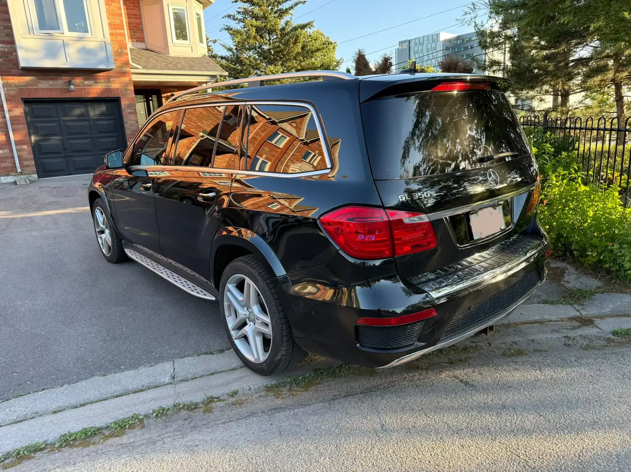 Mercedes-Benz GL-Class снимка Mercedes-Benz GL-Class