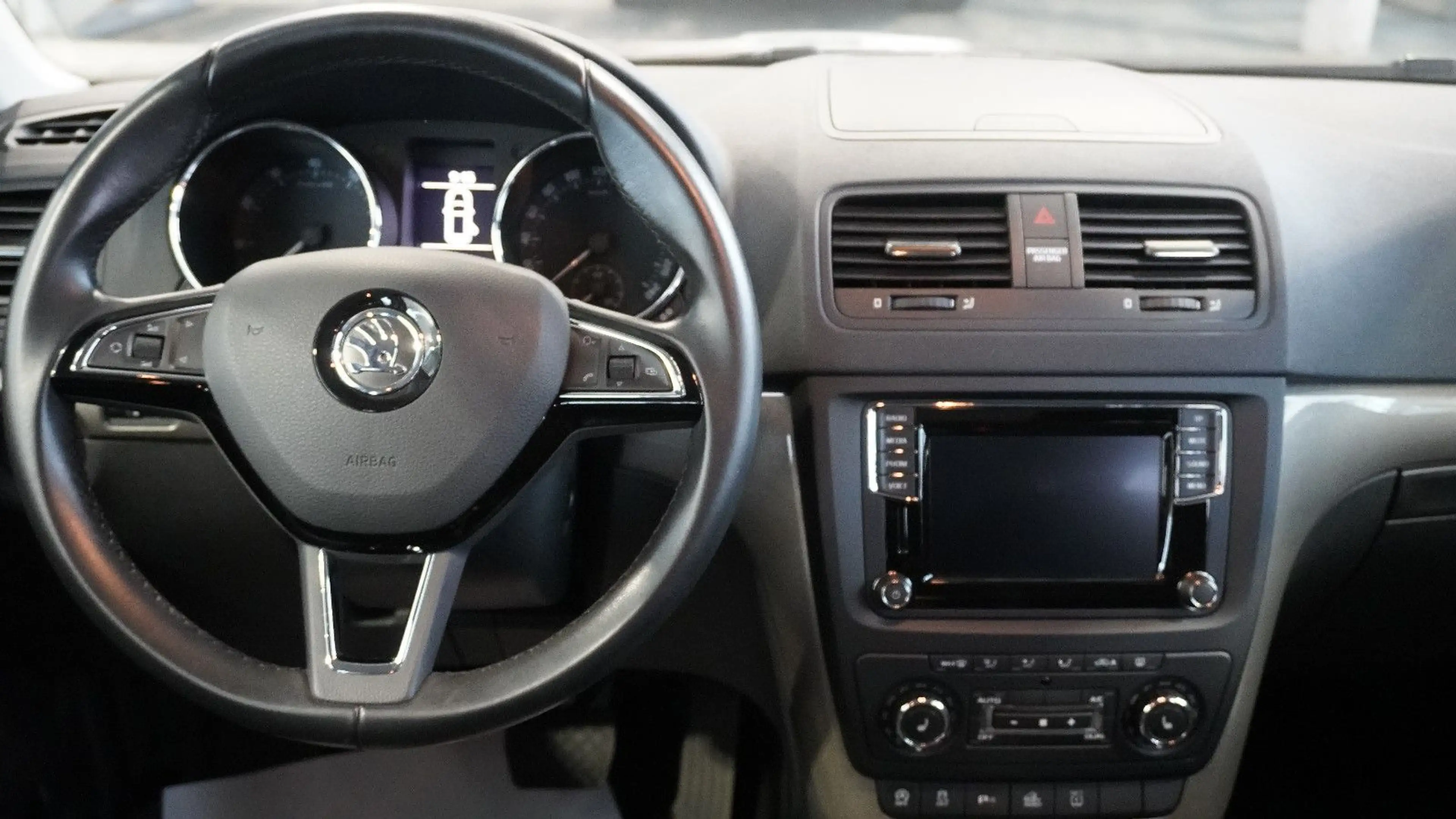 Skoda Yeti Style 4x4*AHK*BI-XENON*DAB* — photo 12