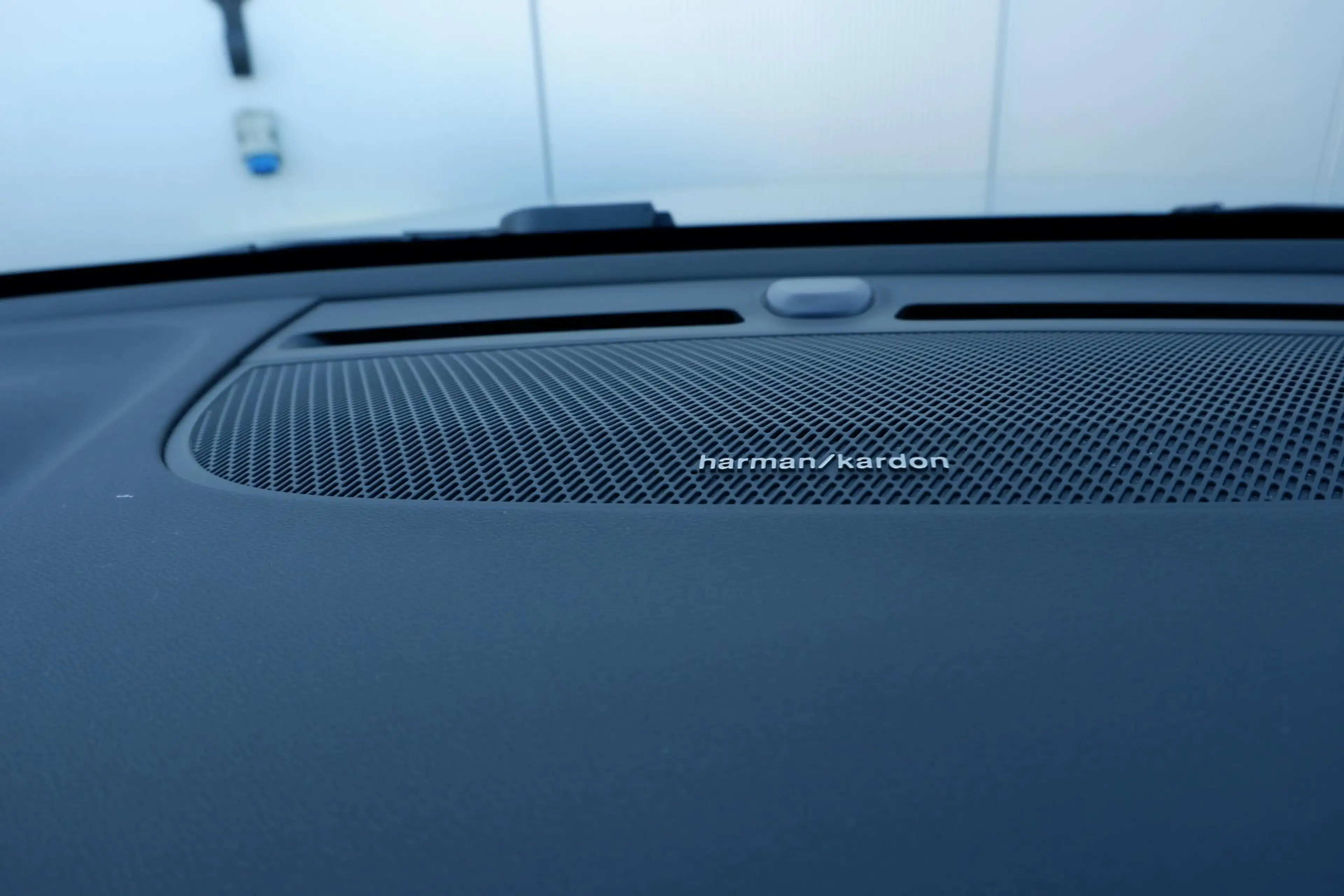 Volvo EX40 Single Motor Extended Range Plus 82 kWh | Trekhaak — photo 12