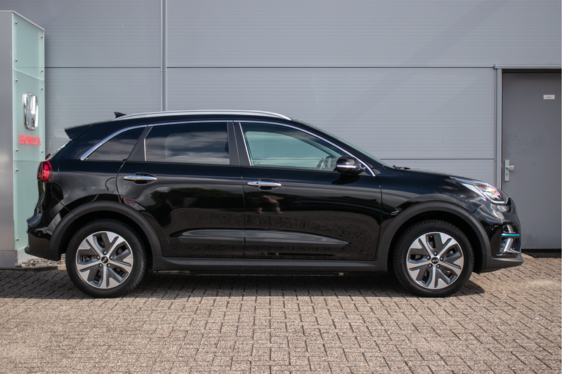 Kia e-Niro DynamicPlusLine 64 kWh - schuif/-kanteldak | Stoel — photo 2