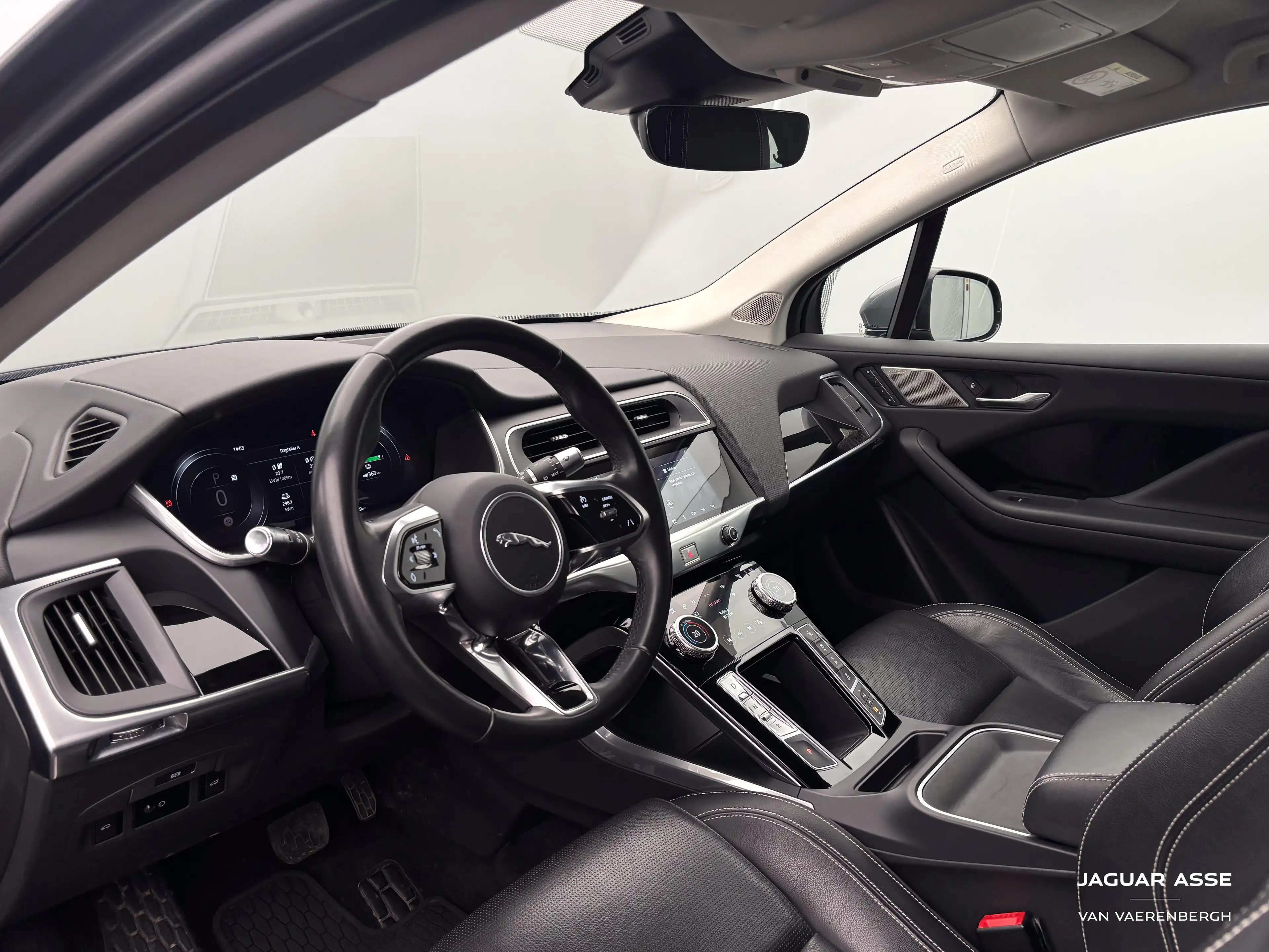 Jaguar I-Pace EV400 S AWD Aut. — photo 11
