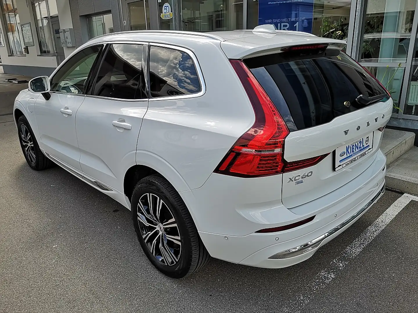 Volvo XC60 T6 AWD Recharge PHEV Inscription Geartronic Blanc - 2