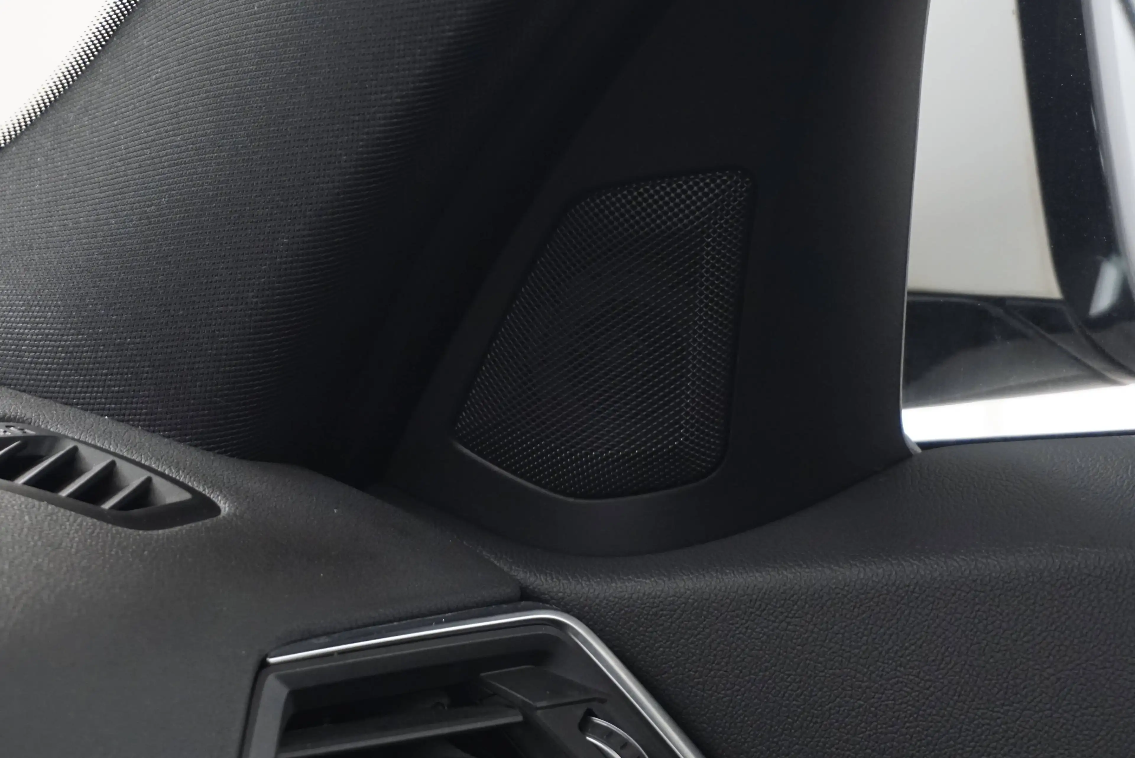 BMW 330 e M Sport // Abstandstempomat // — photo 12