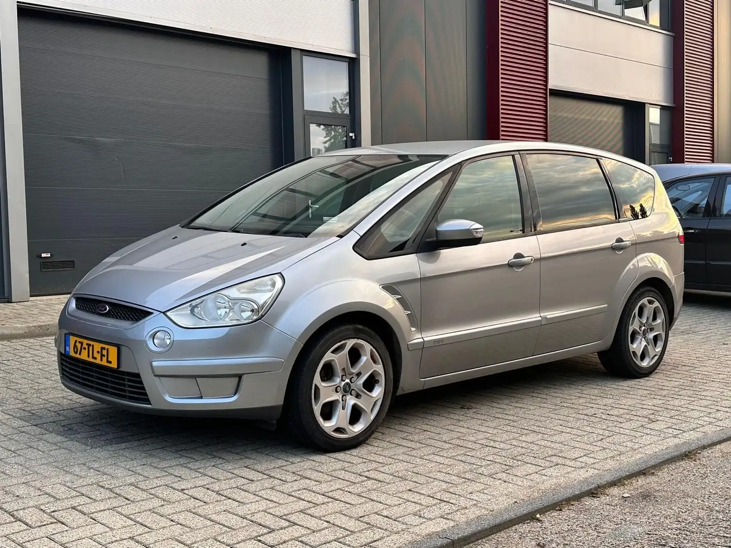 Ford S-Max 2.5-20V Turbo Grijs - 1