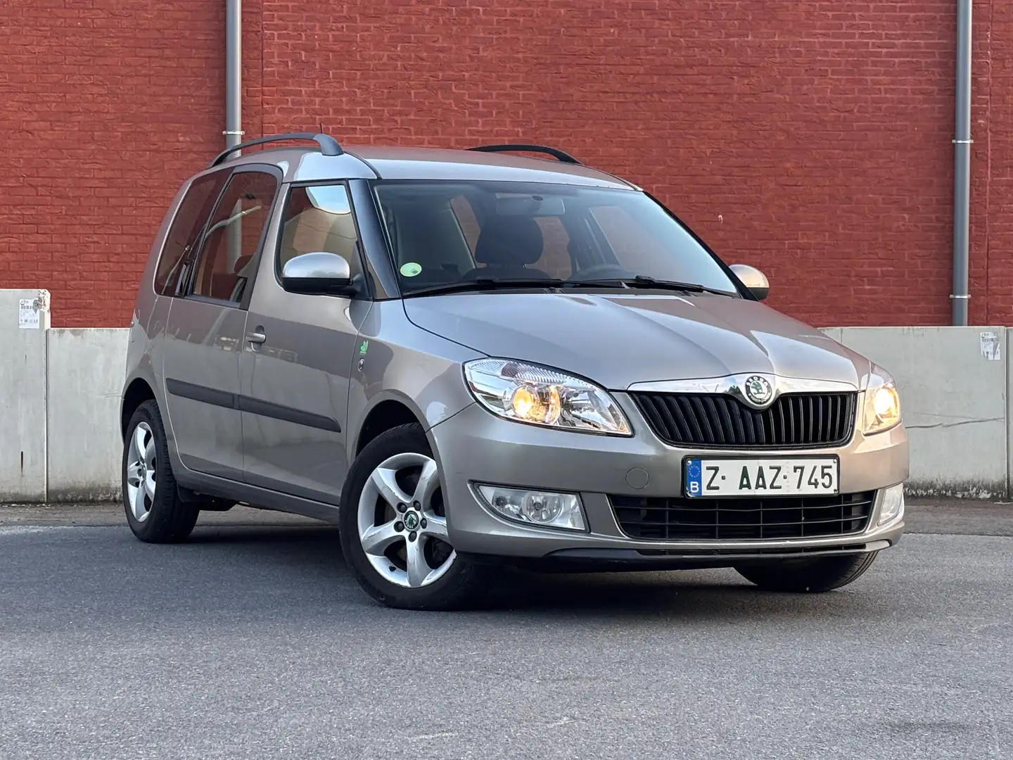 Skoda Roomster Roomster 1.2 CR TDi Elegance DPF Argent - 1