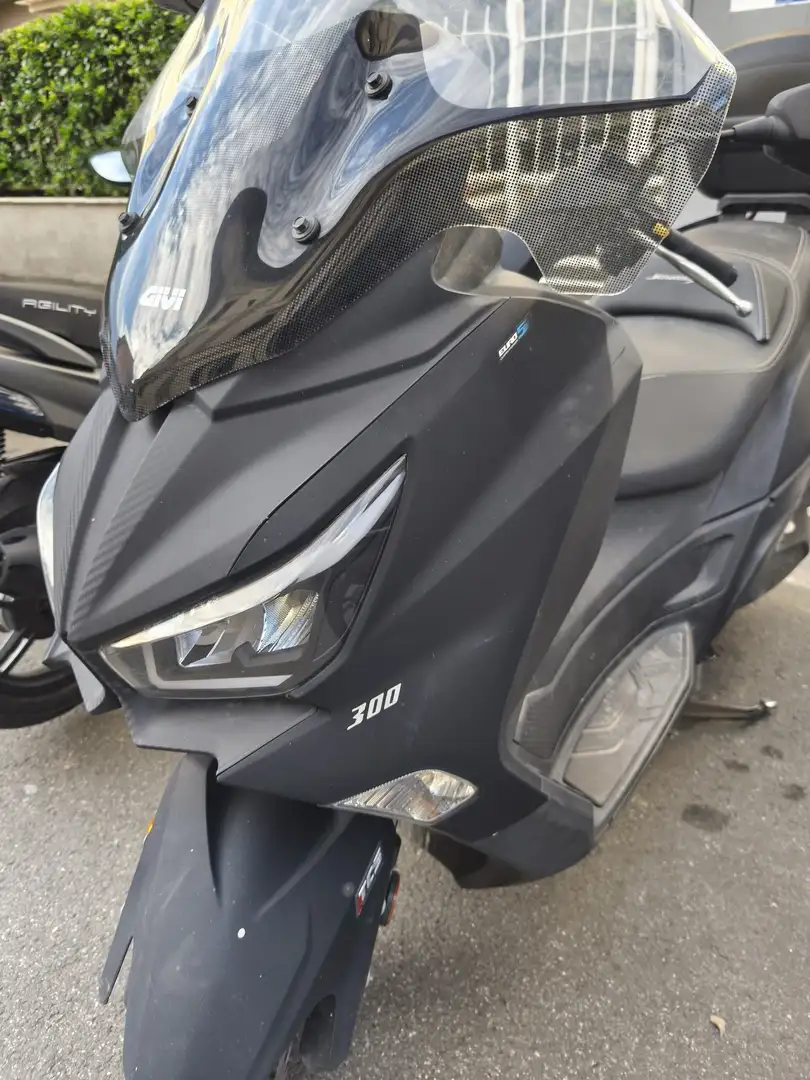 SYM Joymax 300 Fari anteriori full led ,ABS,TCS, presa USB... Schwarz - 2