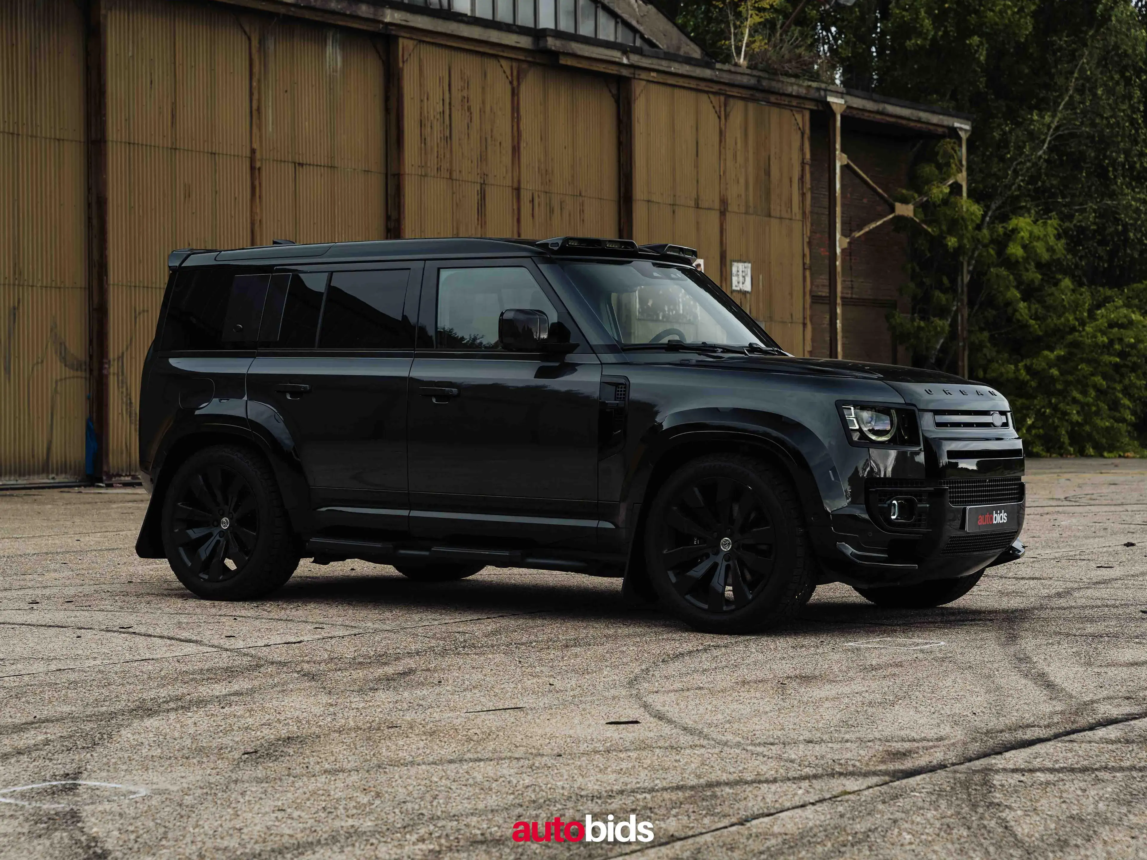 Land Rover Defender 110 V8 URBAN Widetrack — photo 5