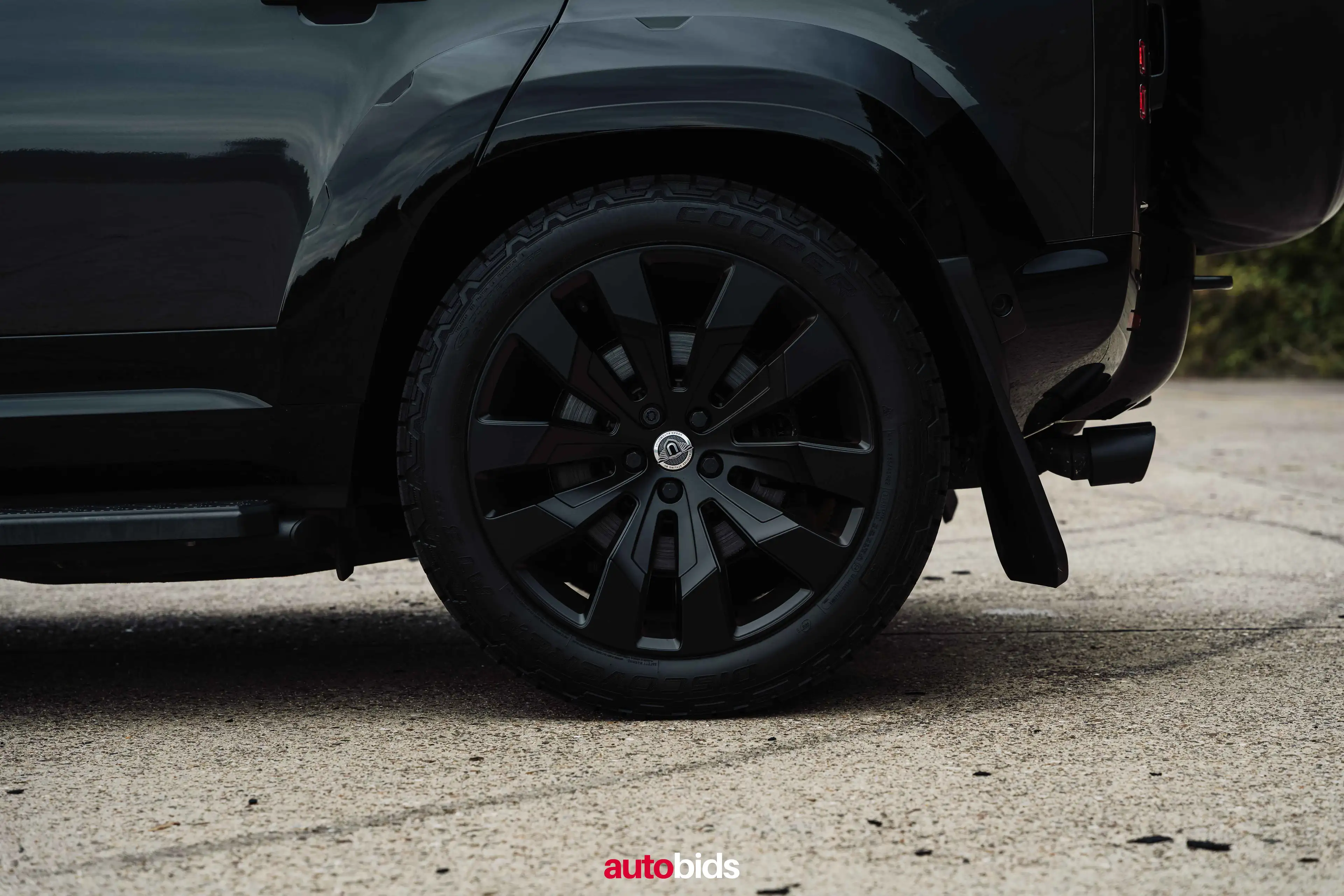 Land Rover Defender 110 V8 URBAN Widetrack — photo 14
