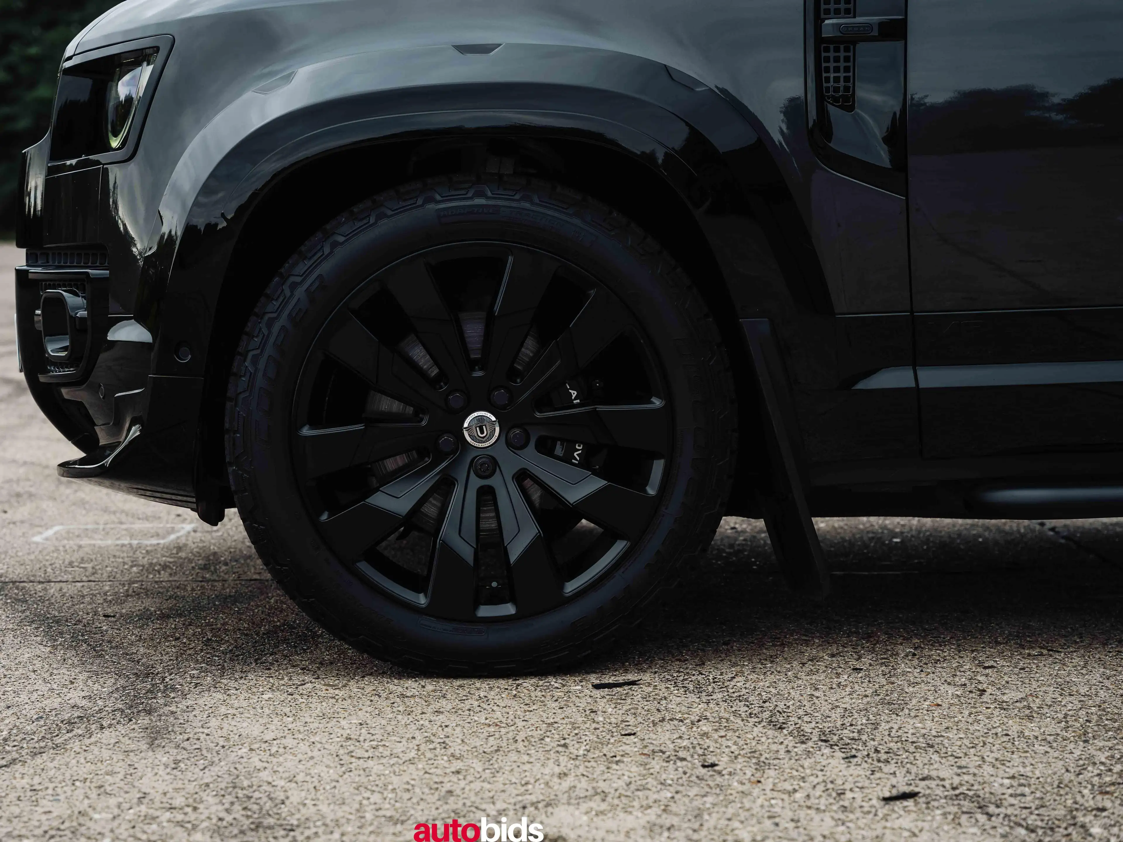 Land Rover Defender 110 V8 URBAN Widetrack — photo 13