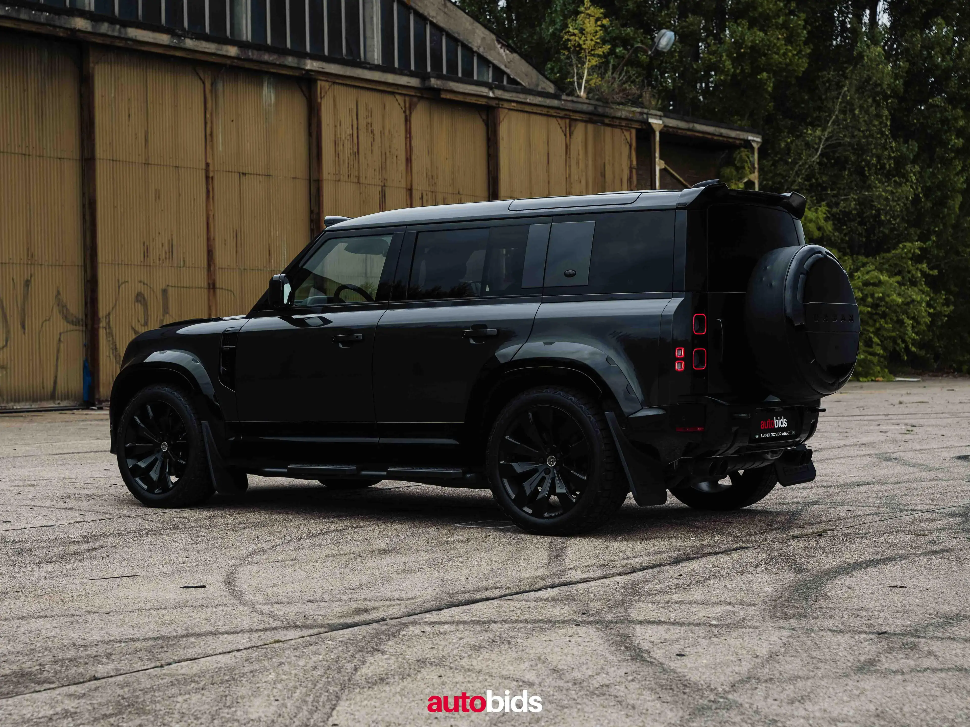 Land Rover Defender 110 V8 URBAN Widetrack — photo 6