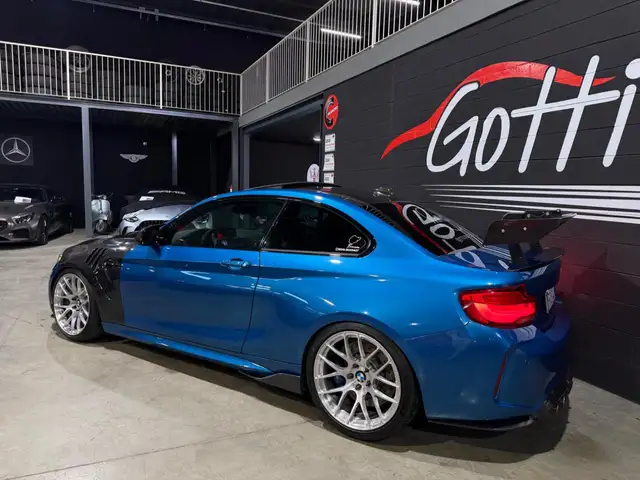 BMW M2 view 3