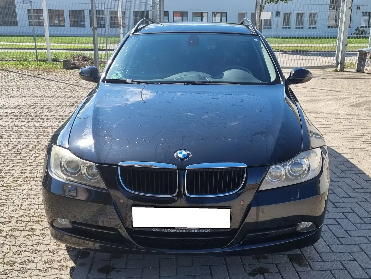 BMW 320 320i Touring Aut. Negru - 1