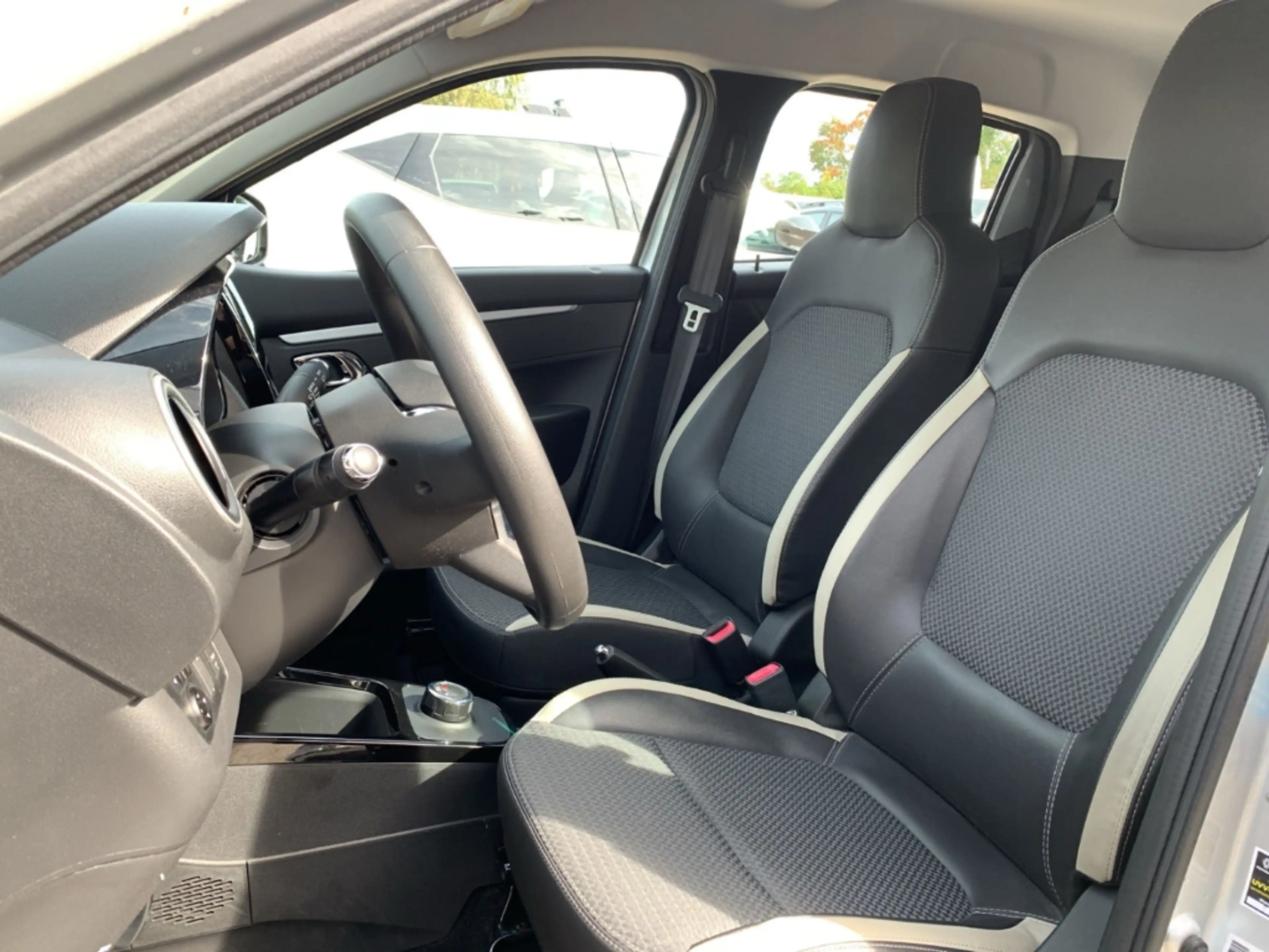 Dacia Spring ESSENTIAL ELECTRIC Essential Electric 45 KLIMA+DAB — photo 9