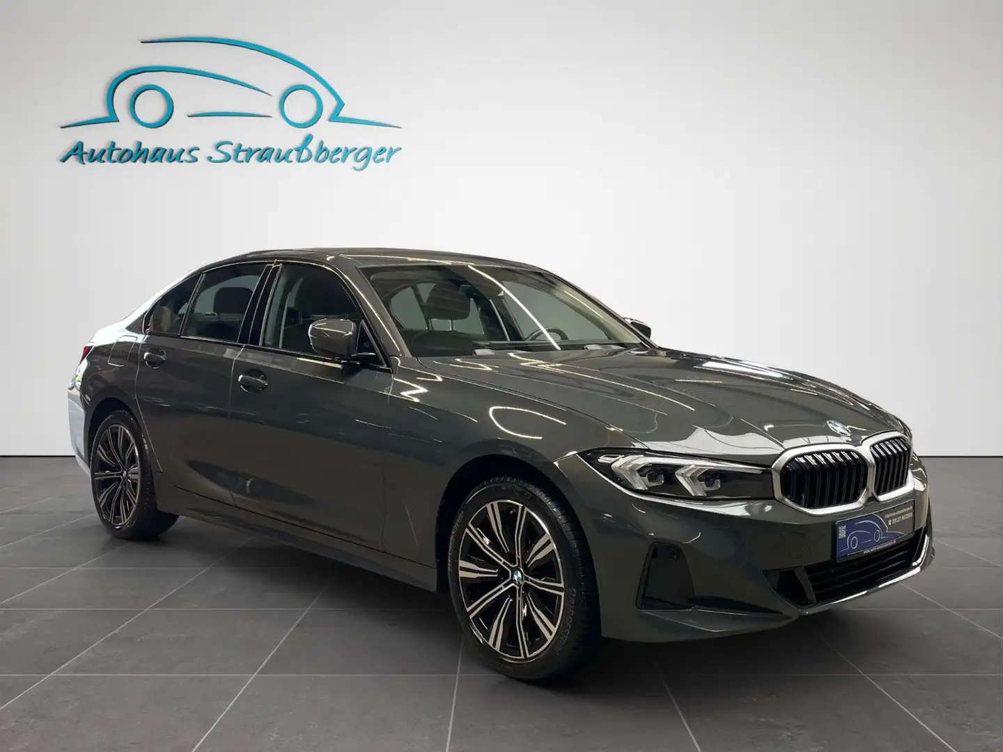 BMW 320 d Lim. xDrive AHK SHZ Kzu Sthz NP: 66.000€ Gris - 2