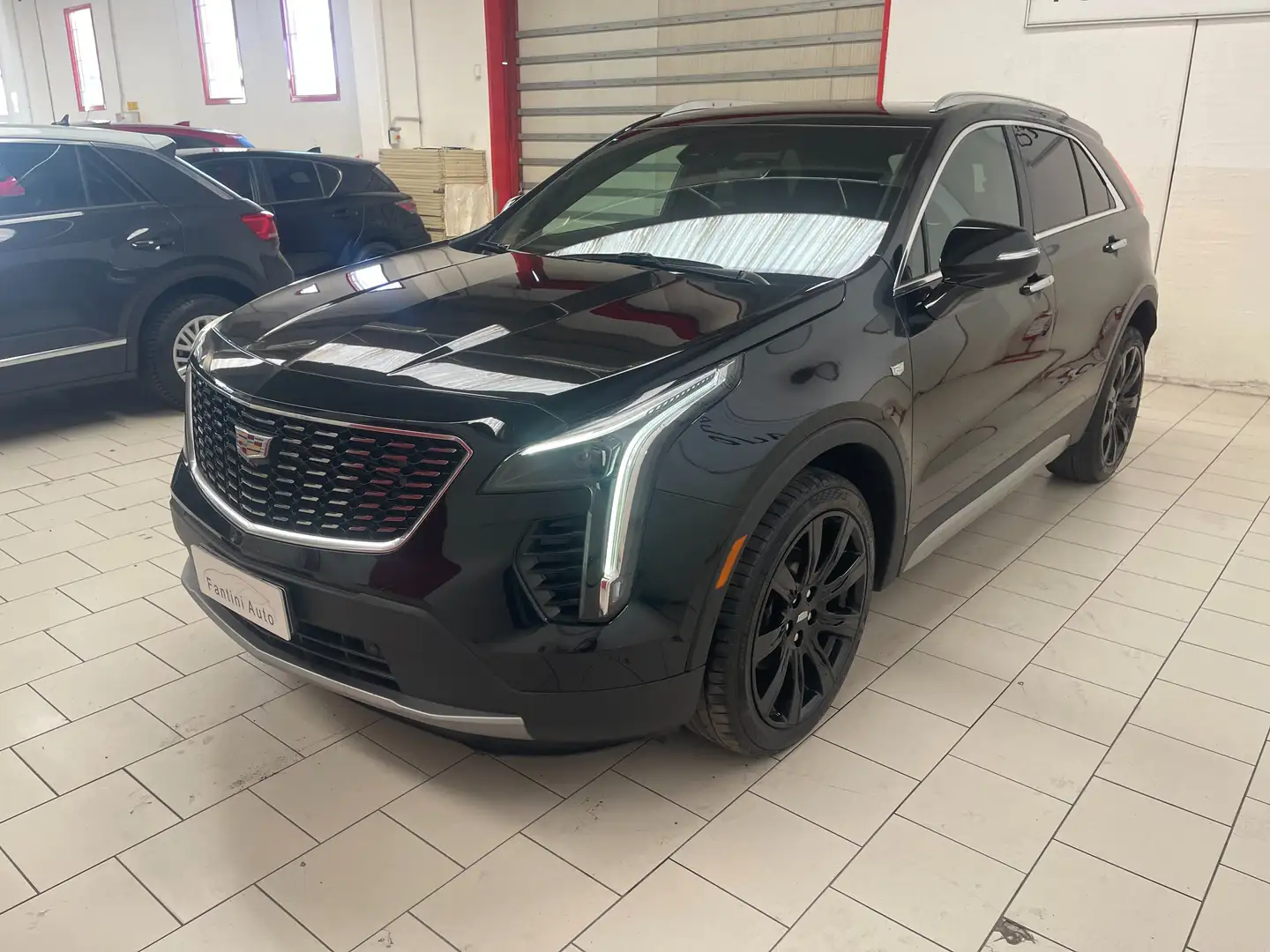 Cadillac XT4 Premium Black 2.0d awd c.auto - LEGGI SOTTO Schwarz - 2