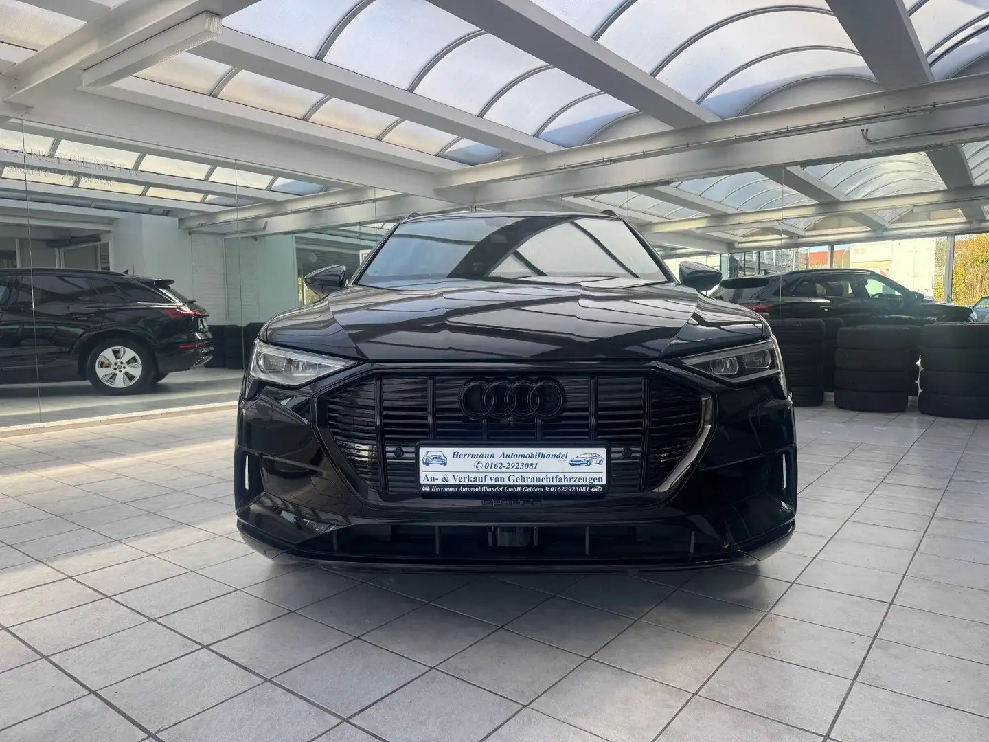 Audi e-tron 55 quattro advanced Vollausstattung Nacht Schwarz - 2