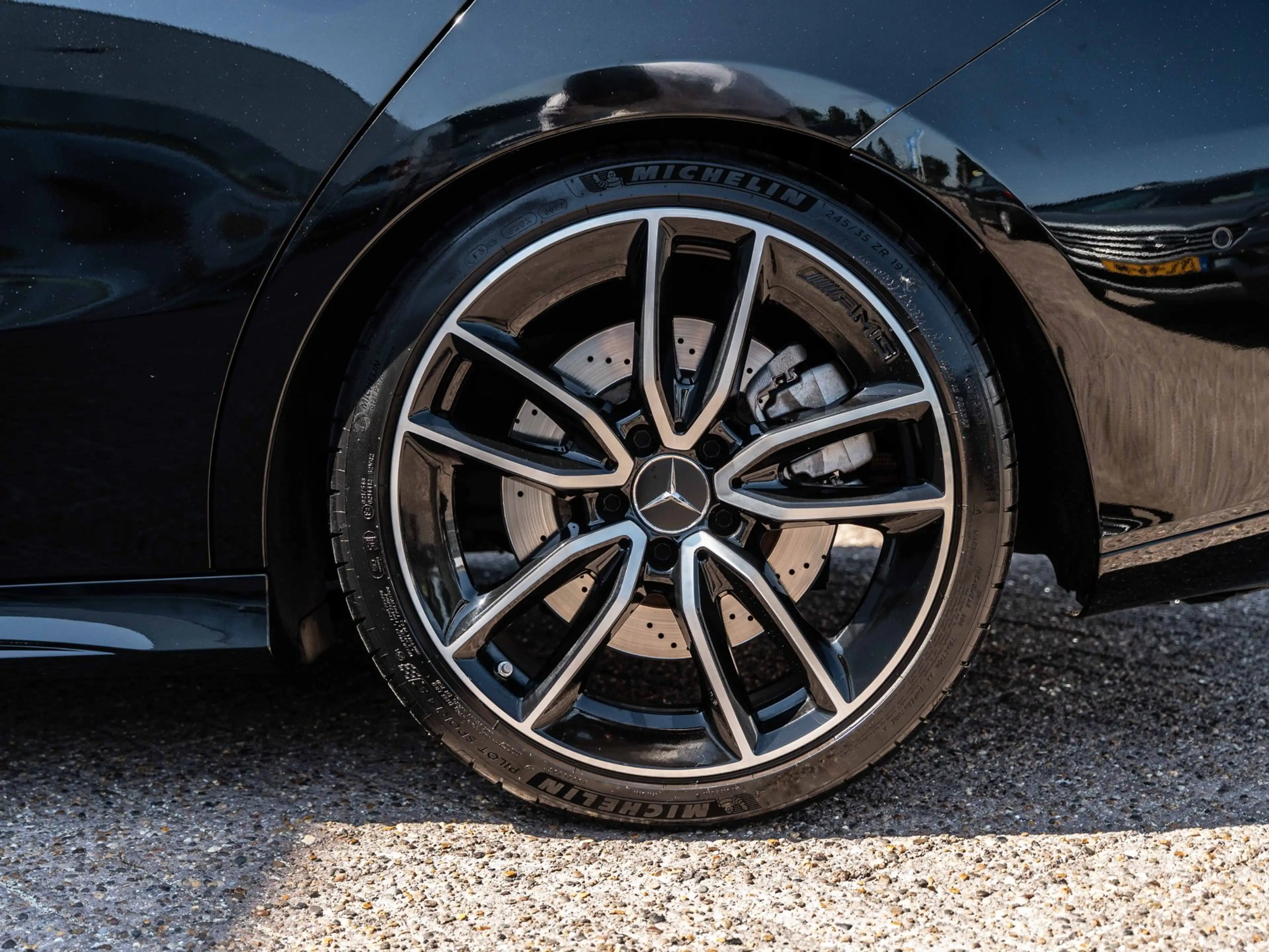 Mercedes-Benz CLA 35 AMG Shooting Brake 4MATIC Premium Plus | Pano | Burmei — photo 15