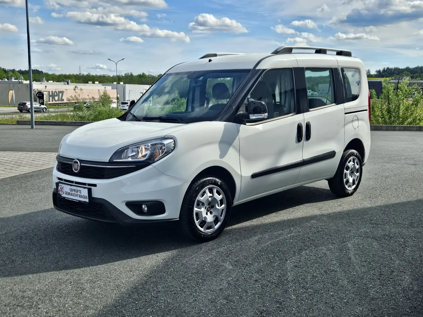 Fiat Doblo Weiß - 2