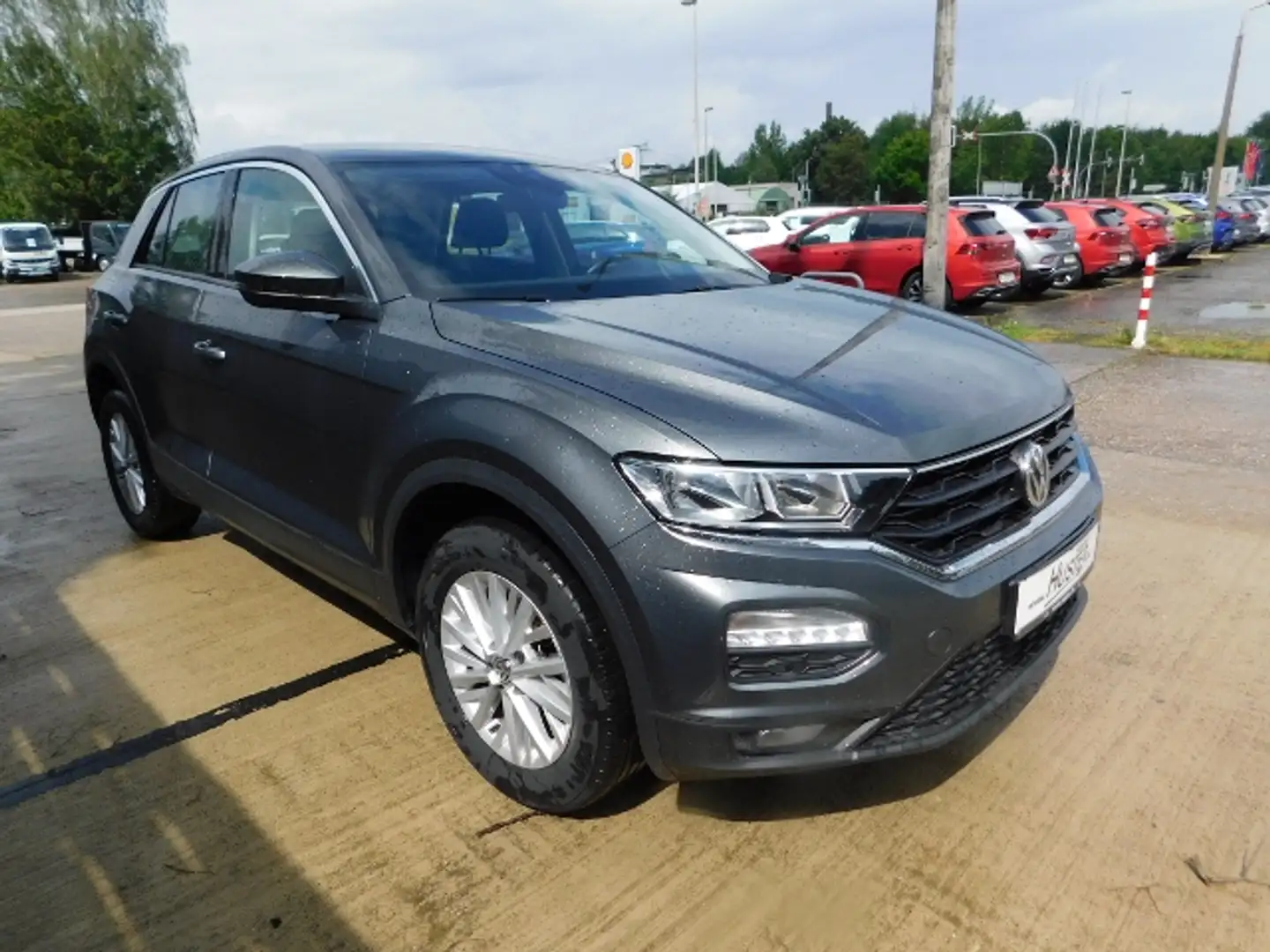 Volkswagen T-Roc 1.6 TDI *NAVI,PDC,SZH,Garantie* Grau - 2