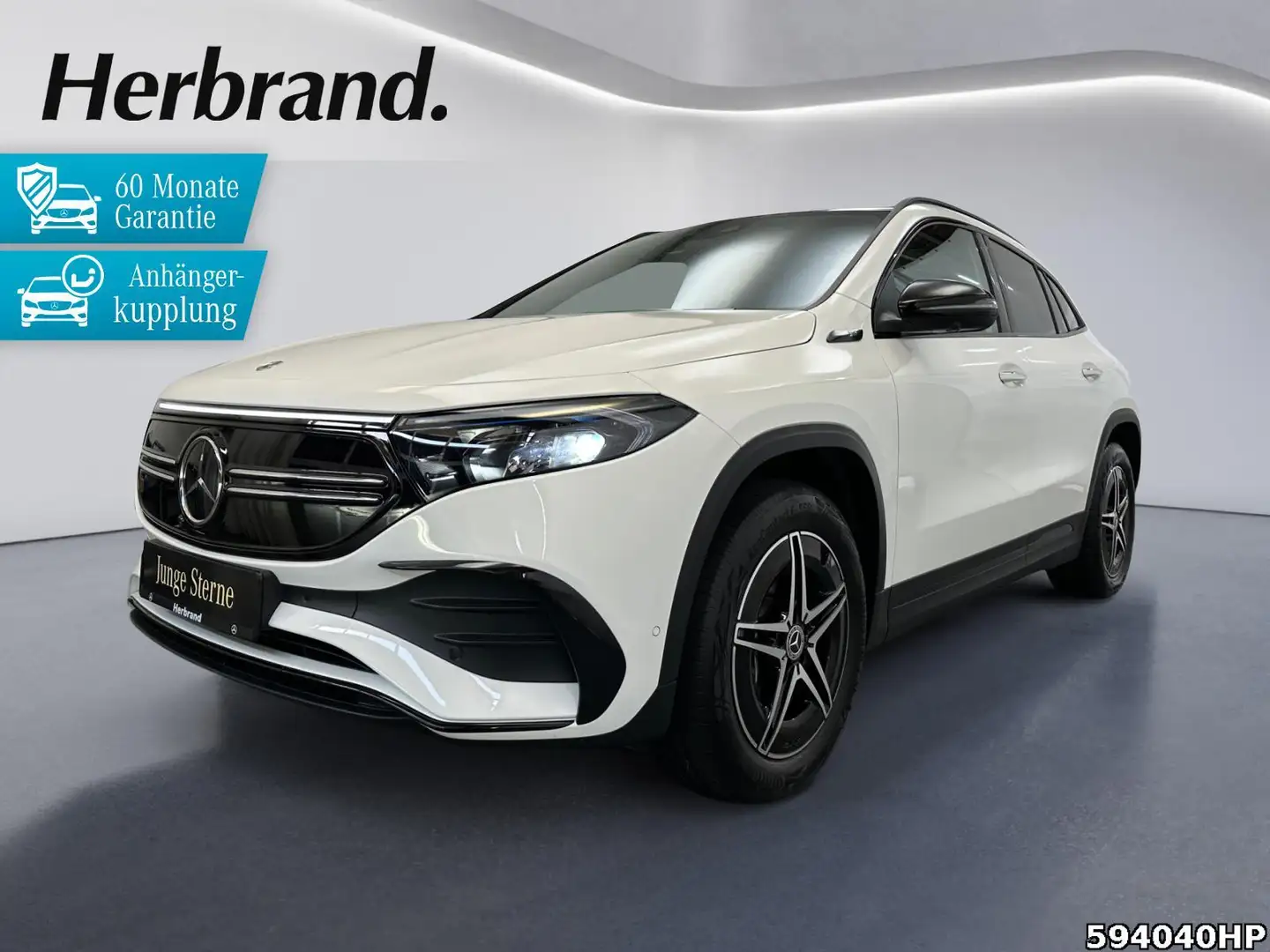 Mercedes-Benz EQA 250 AMG  Night Pano AHK DISTRONIC 360° EASYP Weiß - 1