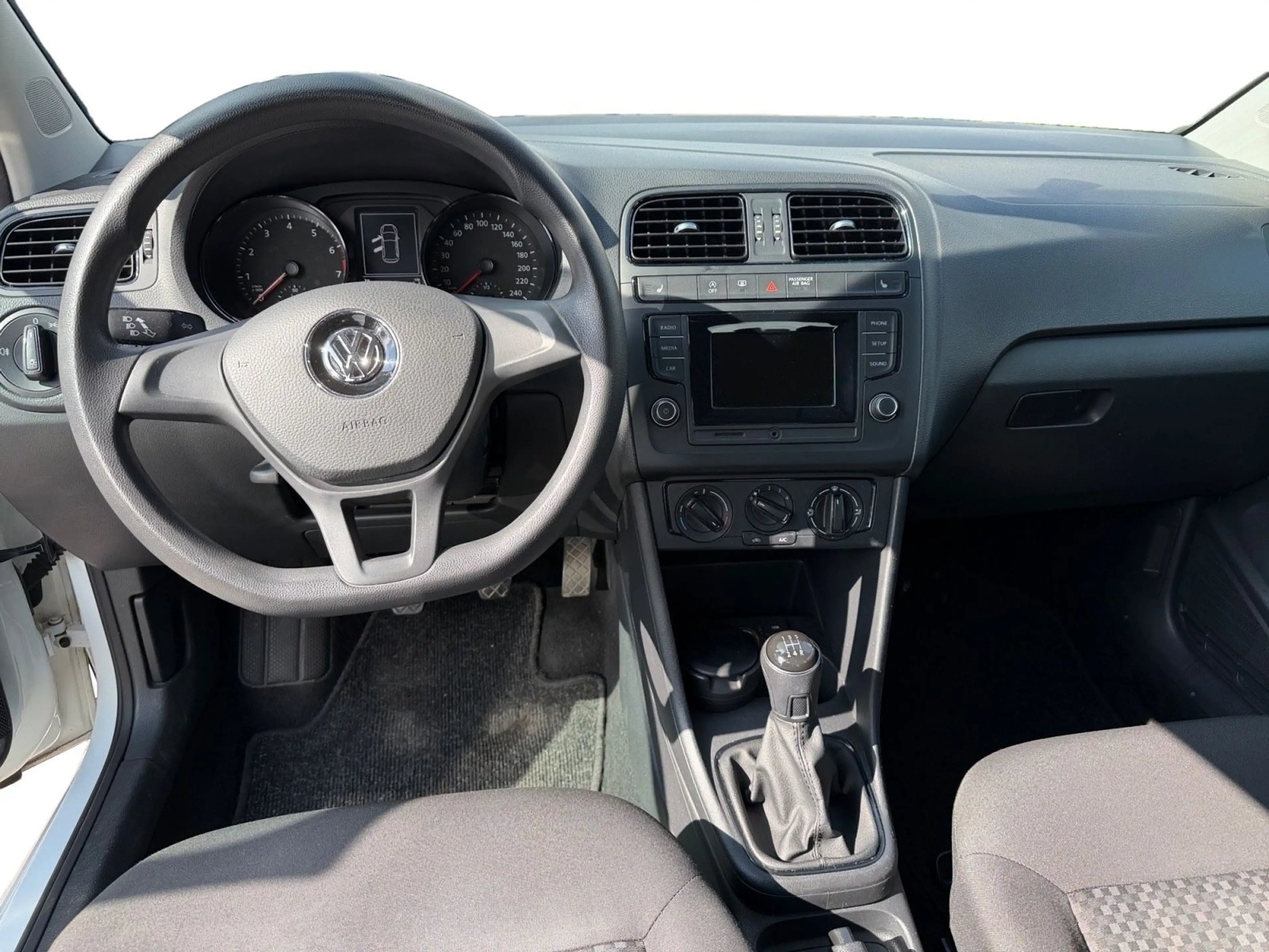 Volkswagen Polo V Trendline BMT/Start-Stopp — photo 12