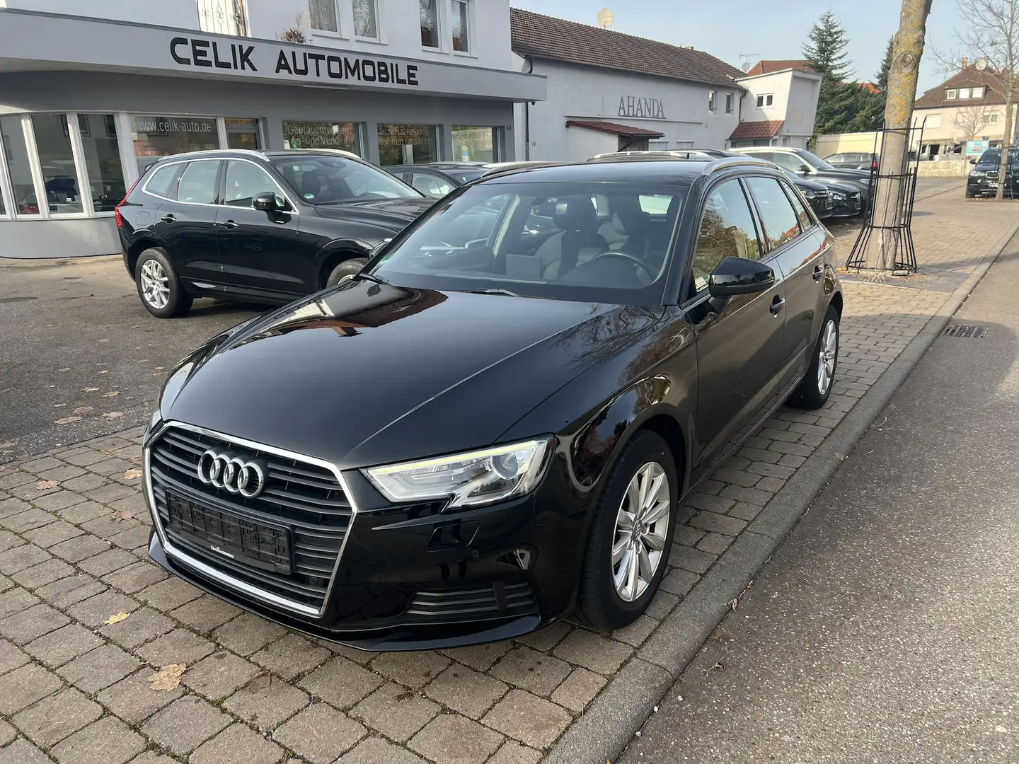 Audi A3 Audi 1.6 Tdi Sportback S-tronic navi Schwarz - 2