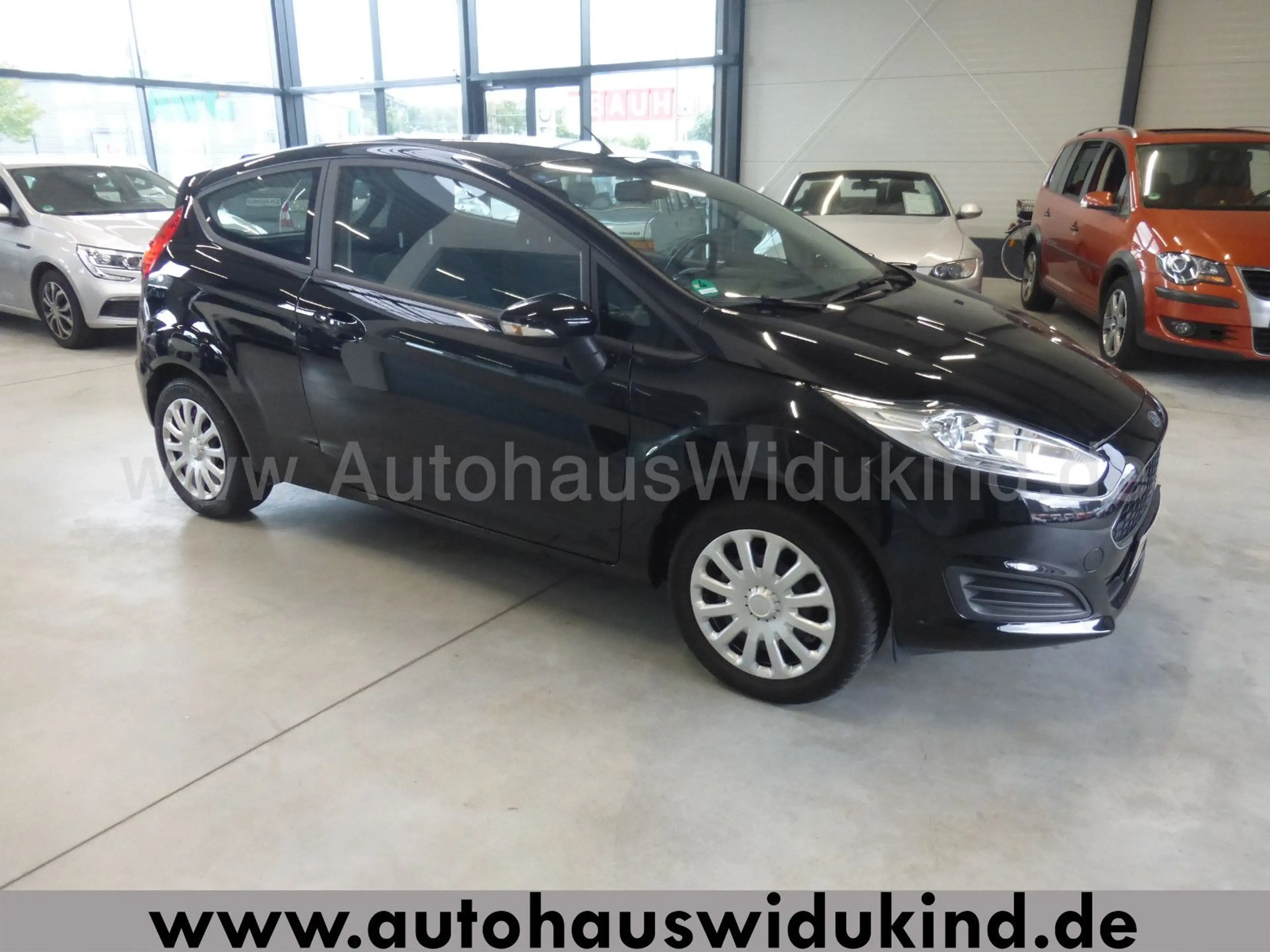 Ford Fiesta 1,25 Trend Klima nur 23 000 km TÜV AU neu — photo 3