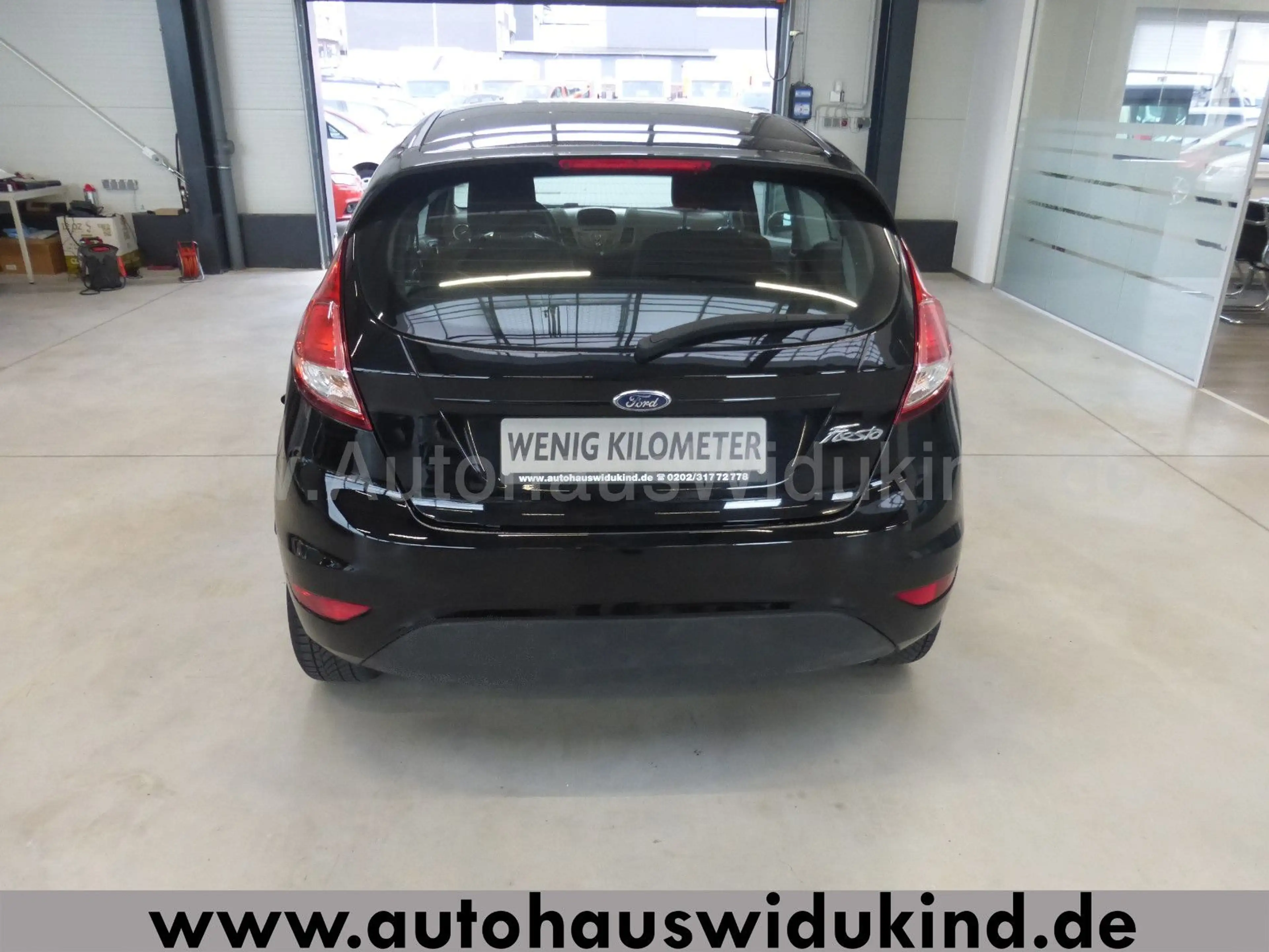 Ford Fiesta 1,25 Trend Klima nur 23 000 km TÜV AU neu — photo 7