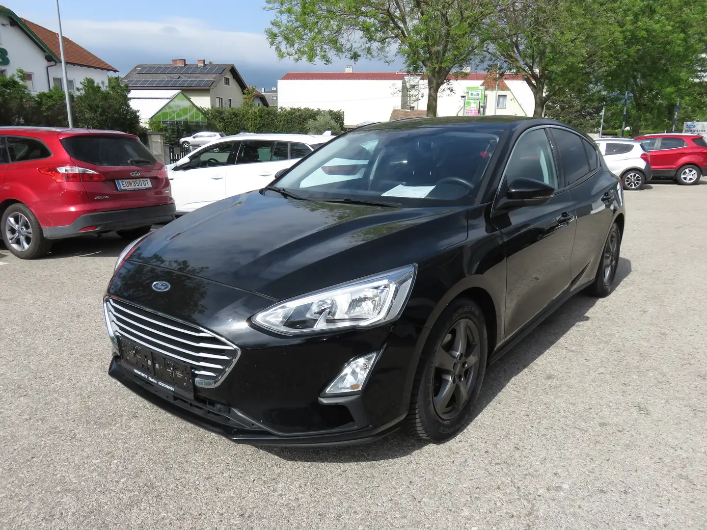Ford Focus 1,0 EcoBoost Trend Edition Business Noir - 1