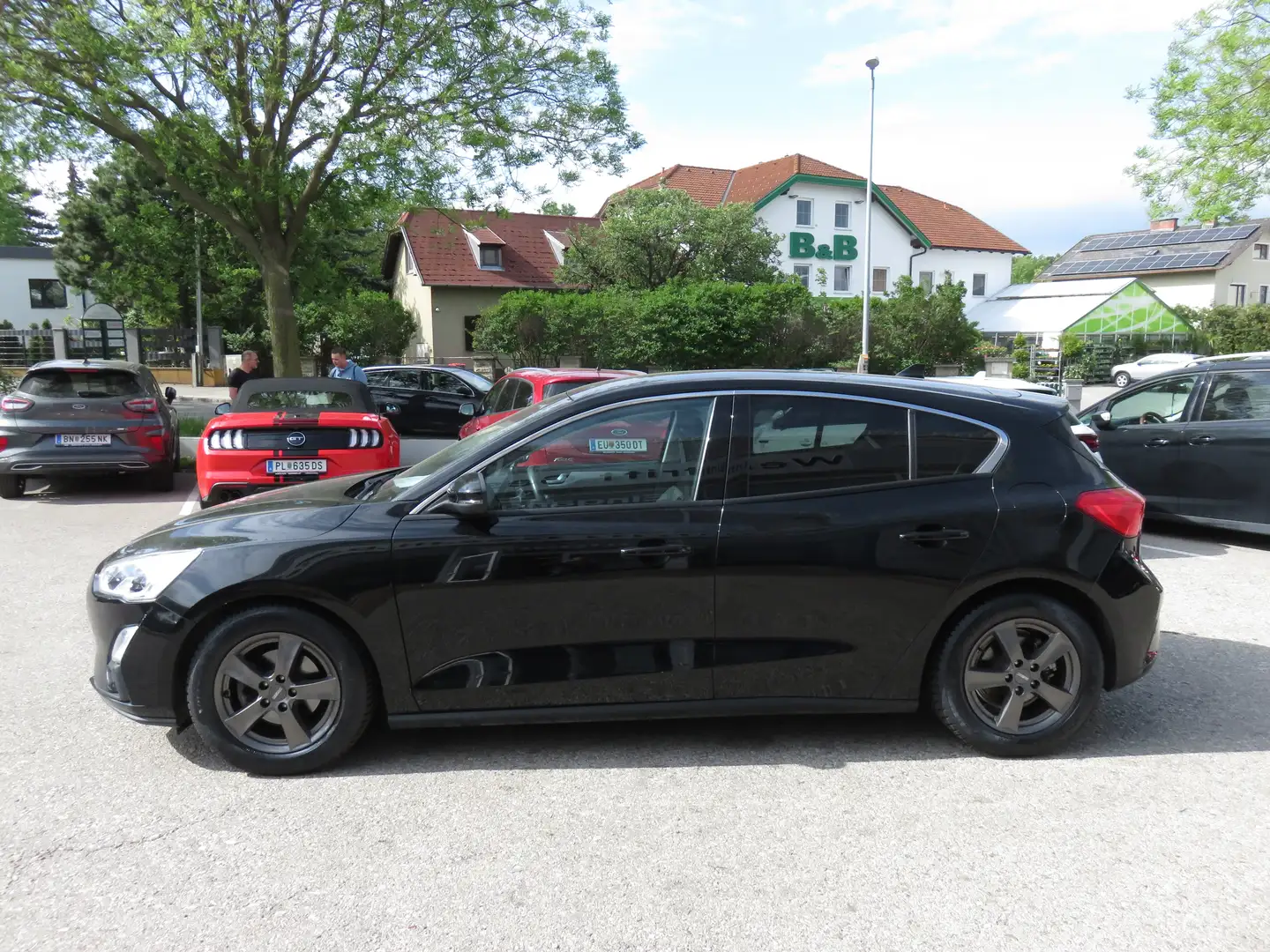 Ford Focus 1,0 EcoBoost Trend Edition Business Noir - 2